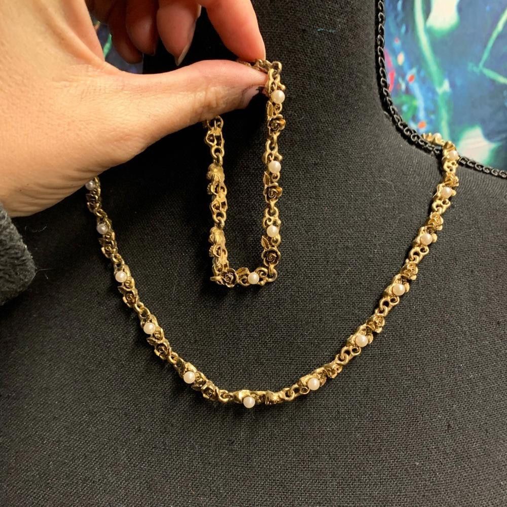 Designer Vintage Rose and pearl necklace and bracelet Size ONE SIZE - 2 Thumbnail