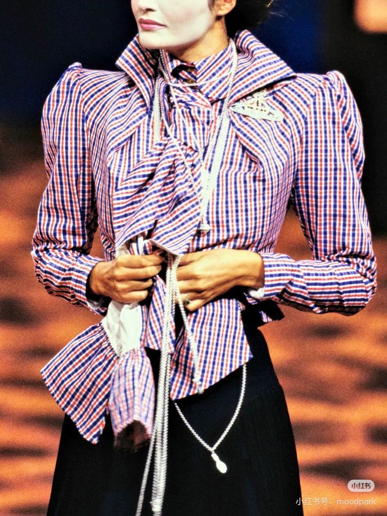 Vivienne Westwood Vivienne Westwood size8 A dress shirt Size M / US 6-8 / IT 42-44 - 4 Thumbnail
