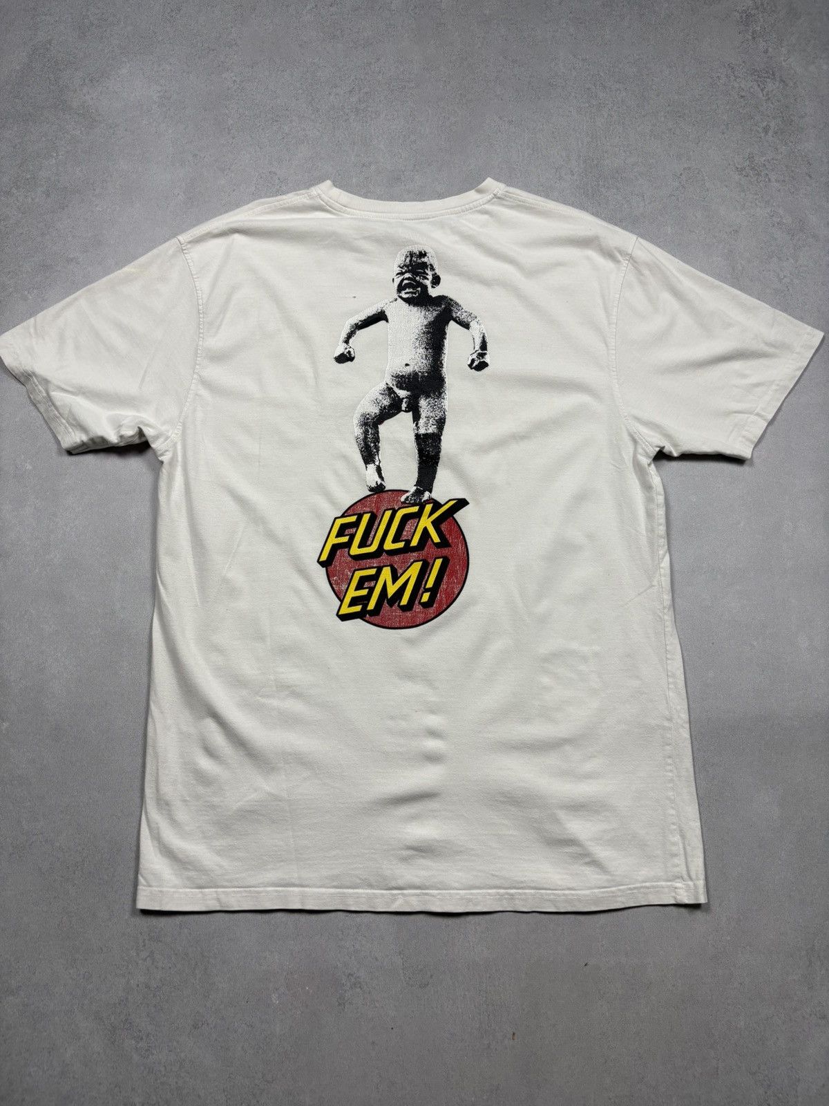 Santa Cruz Skateboards Vintage Santa Cruz “Fuck Em!” Graphic T Shirt Y2K Streetwear Size US L / EU 52-54 / 3 - 1 Thumbnail