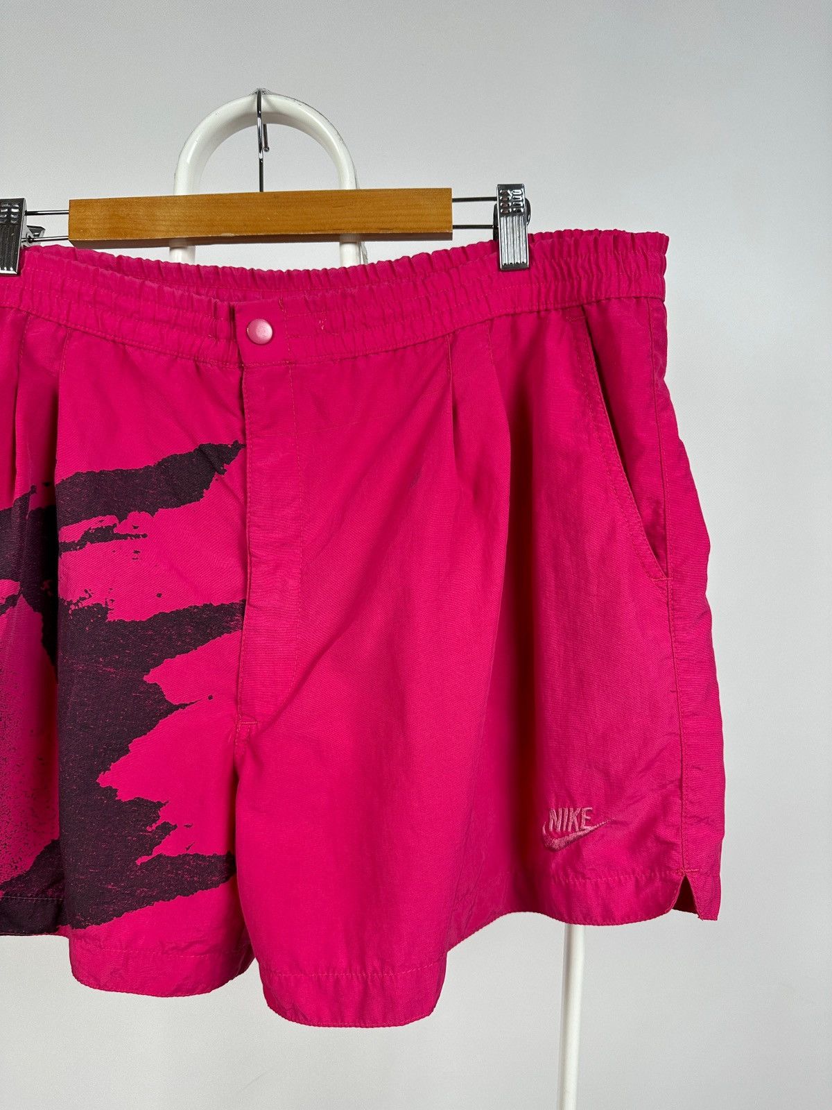 Nike Vintage Nike Challenge Court Nylon Pink Shorts Andre Agassi Size US 36 / EU 52 - 5 Thumbnail