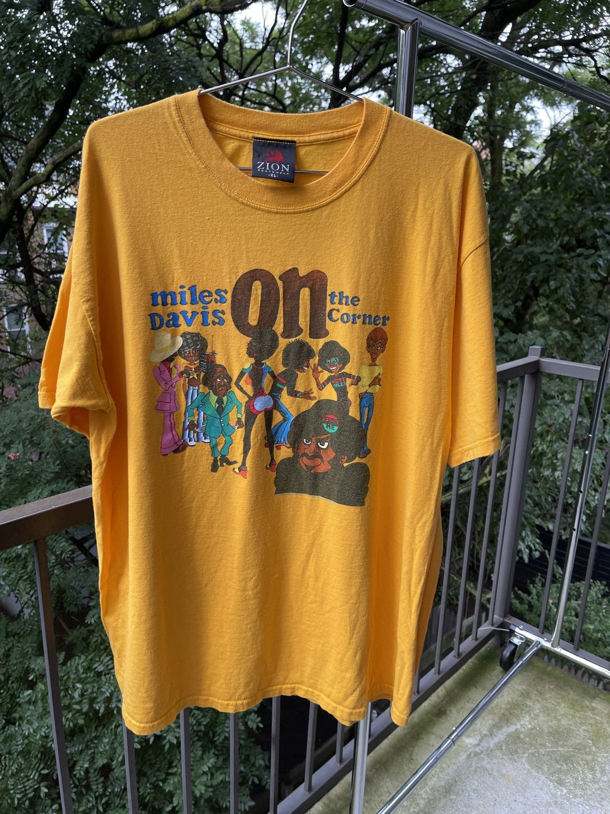 image of Band Tees x Vintage Miles David On The Corner Zion Tee Shirt Yellow Xl, Men's