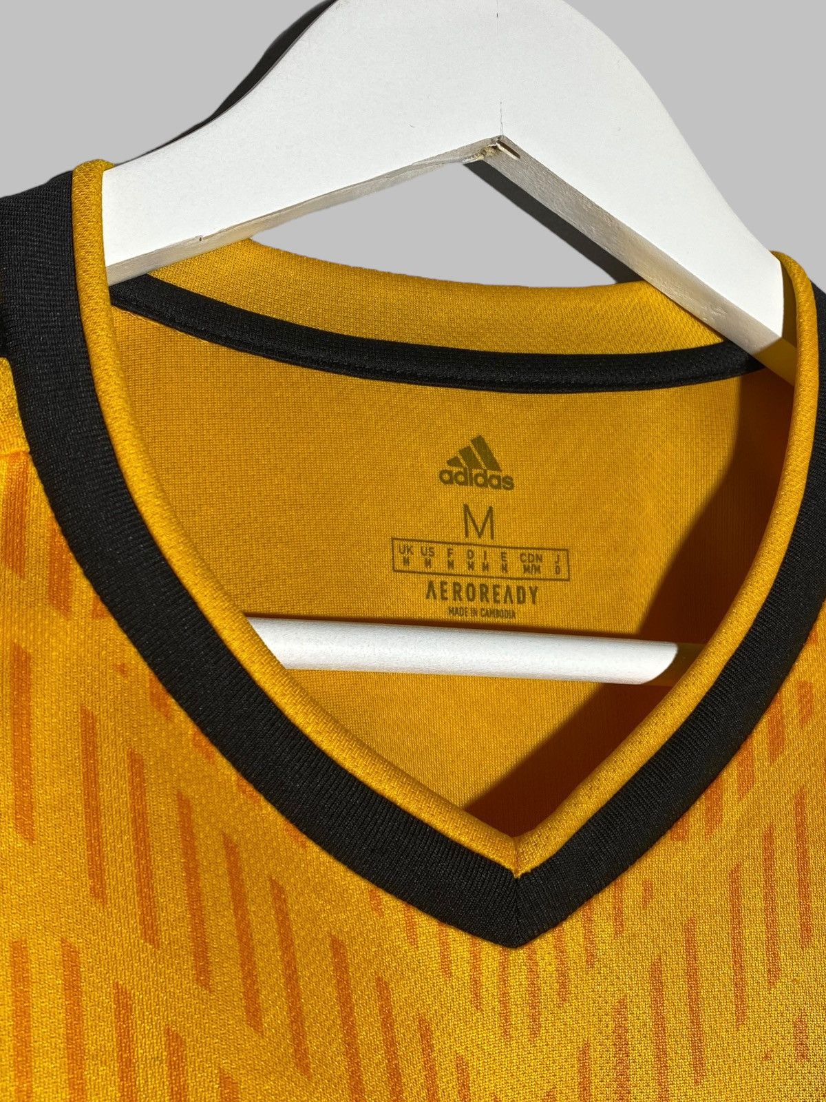 Adidas Adidas FC Wolves Wolverhampton 2020 Home Football Shirt Size US M / EU 48-50 / 2 - 13 Thumbnail