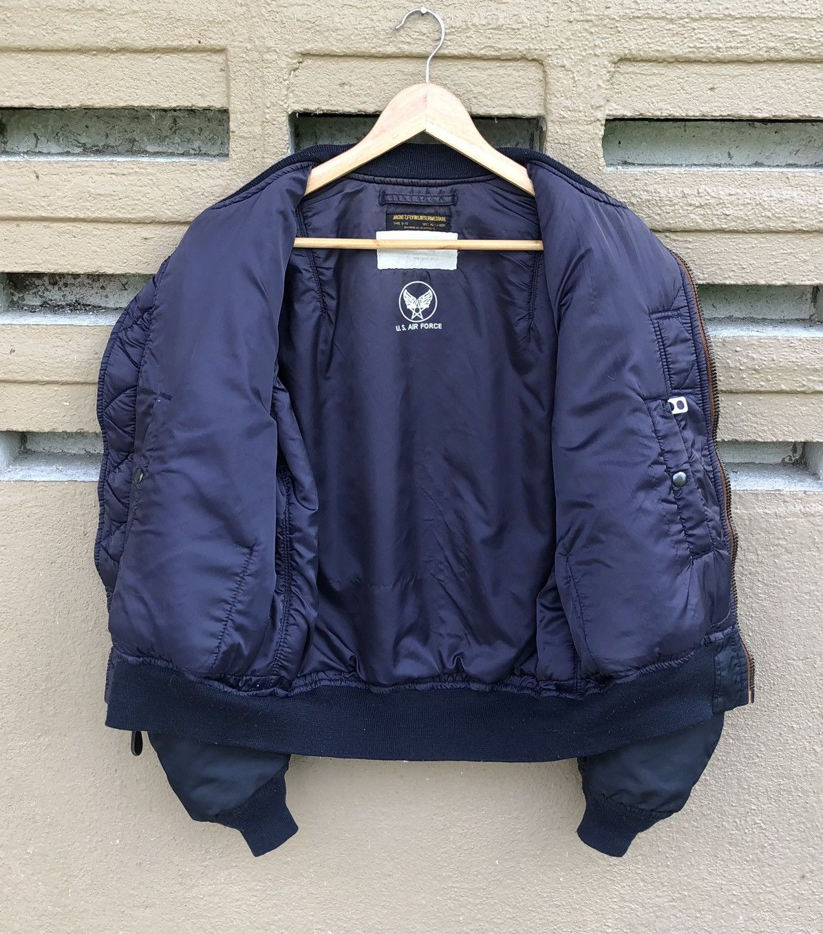 Buzz Rickson's Vintage Flying Intermediate Ma-1 Flight B-15 Bomber Jacket Size US M / EU 48-50 / 2 - 8 Thumbnail
