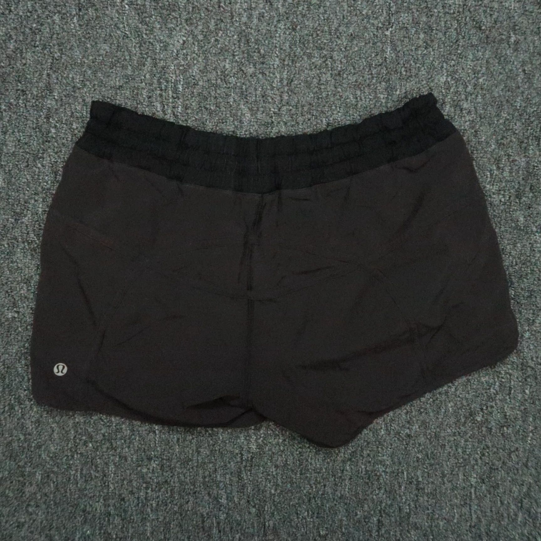 Lululemon Lululemon Shorts Women 6 Black Gray Run Track Attack Zip Pocket Training Size 28" / US 6 / IT 42 - 5 Thumbnail