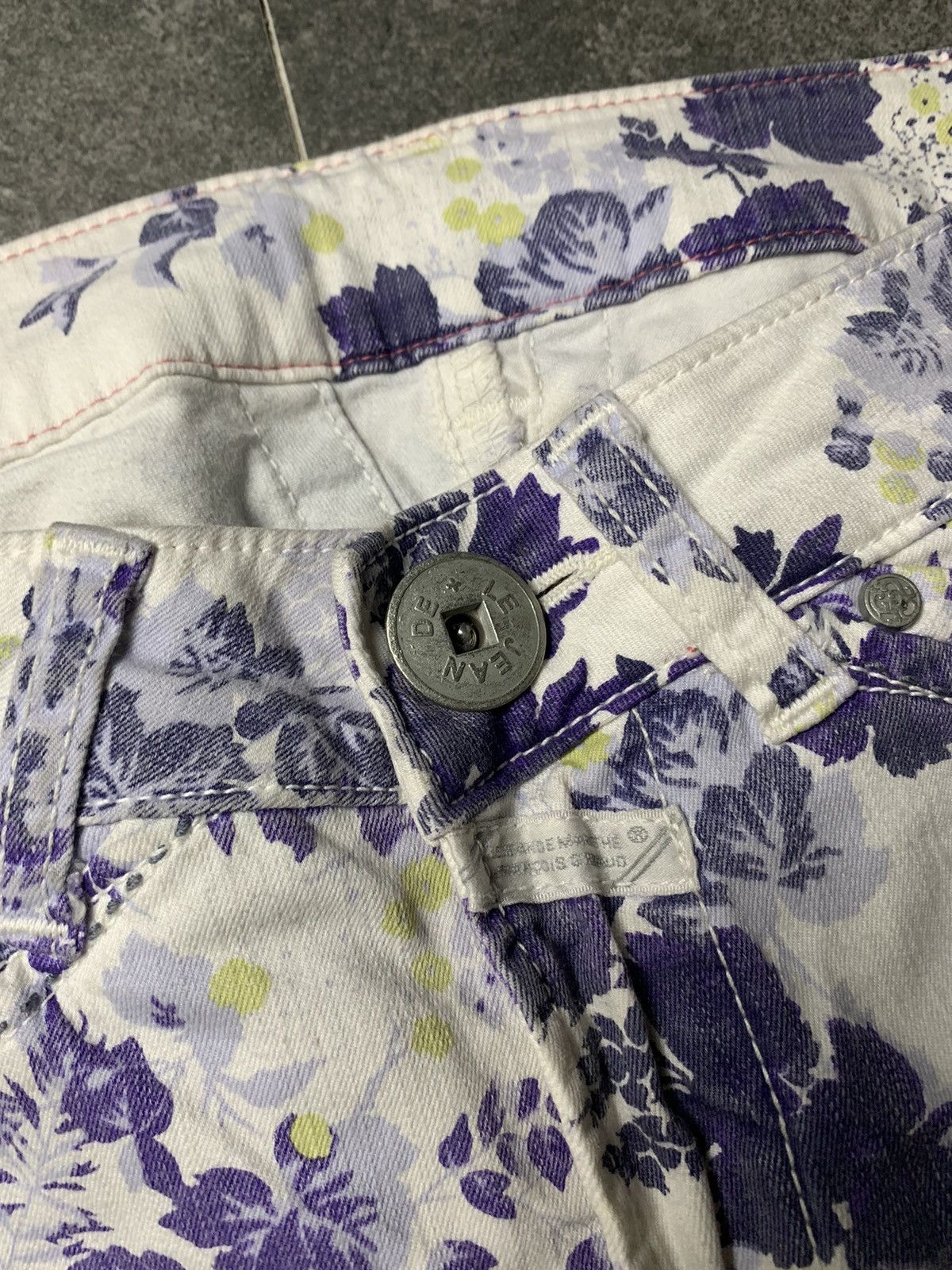 Marithe + Francois Girbaud 2000s Le Casual De Marithe Francois Girbaud Floral Pants Size 30" / US 8 / IT 44 - 7 Thumbnail