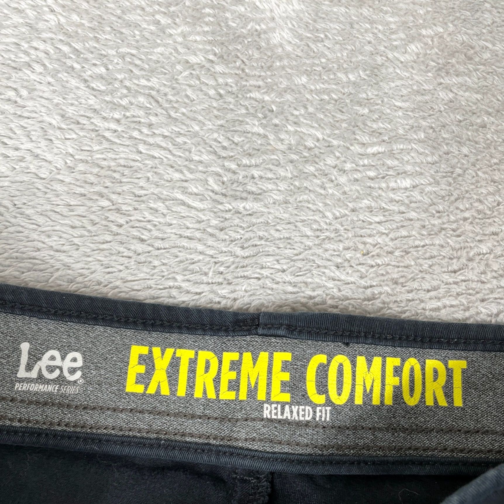 Lee Lee Chino Pants Mens 33x30 Black Flat Front Relaxed Comfort Stretch Pockets Workwear Casual 33 Inseam Regular Belt Loop Size US 33 - 3 Thumbnail