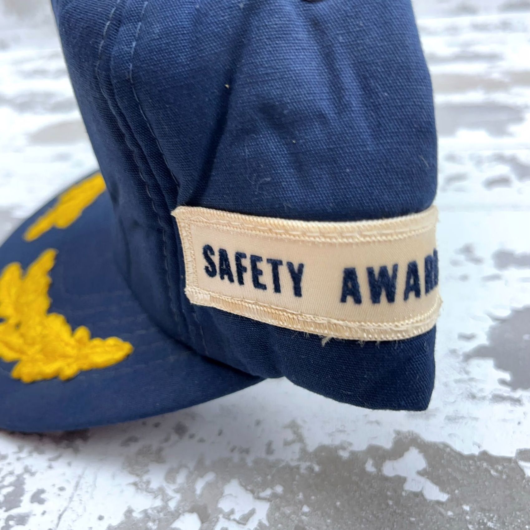 Coal VINTAGE Clinchfield Coal Trucker Hat Cap Patch Snap Back 80s 90s Leafs Mining Size ONE SIZE - 7 Thumbnail