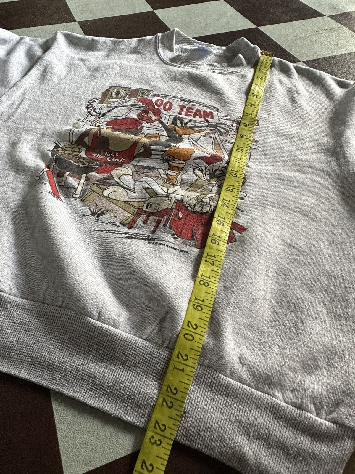 Velva Sheen × Vintage × Warner Bros Vintage 90s Looney tunes go team sweatshirts size M Size US M / EU 48-50 / 2 - 8 Thumbnail