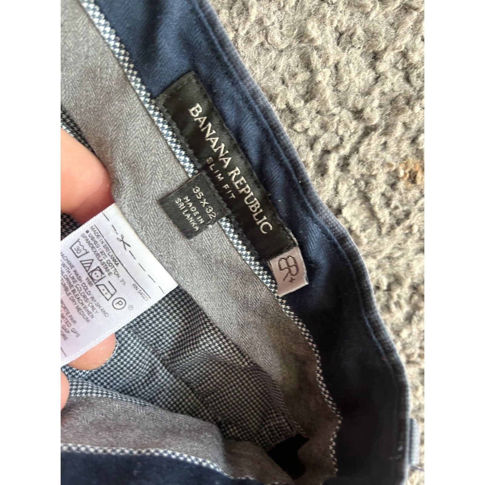 Banana Republic Banana Republic Slim Fit Dress Pants 35x32 Navy Blue Flat Front Cotton Blend Dress Pants Slim Straight Men Navy Blues 35 32 Vintage No Size US 35 - 5 Thumbnail