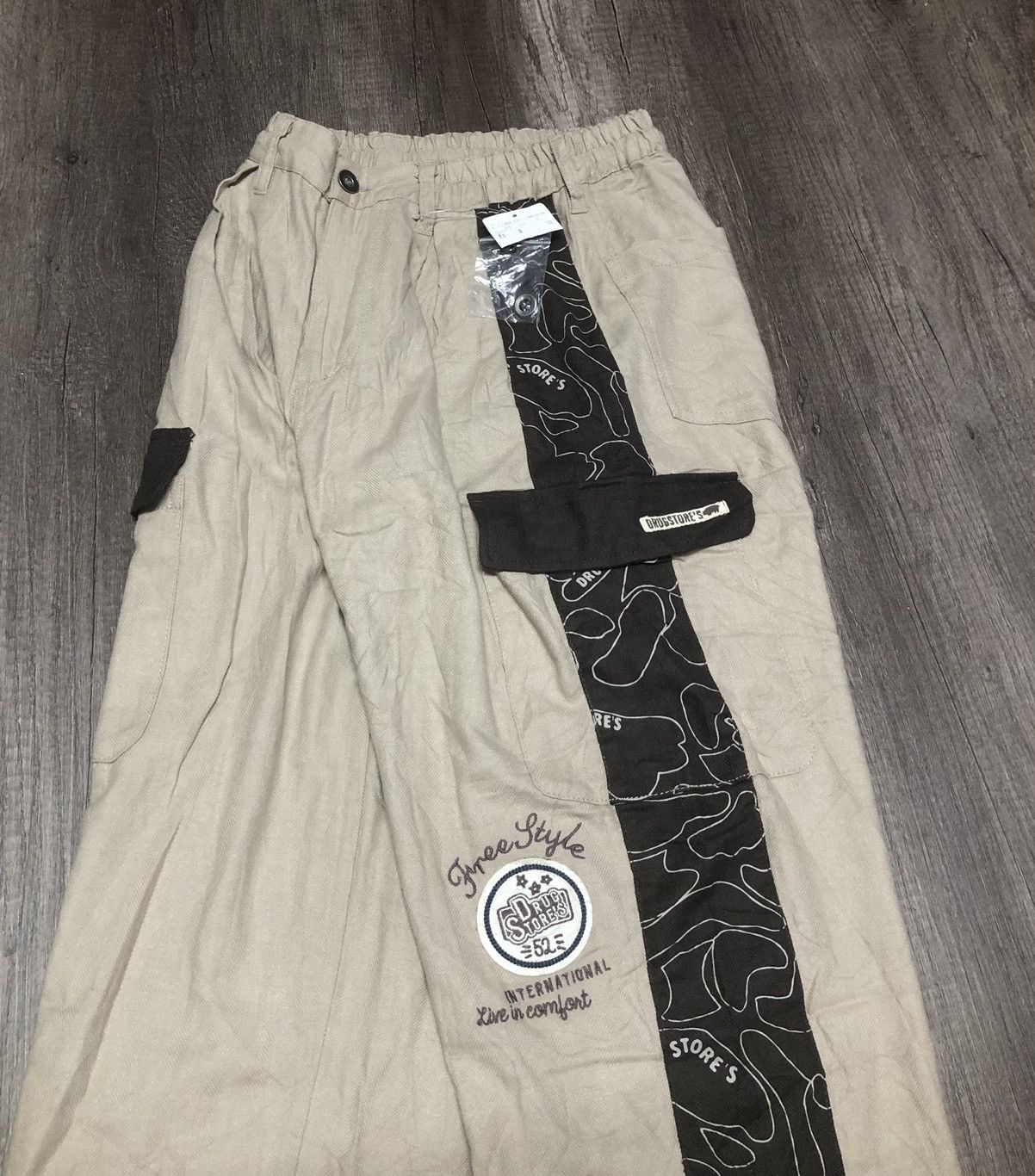 Japanese Brand Drug Store Casual pant Cargo style (Unisex) Size US 30 / EU 46 - 14 Thumbnail