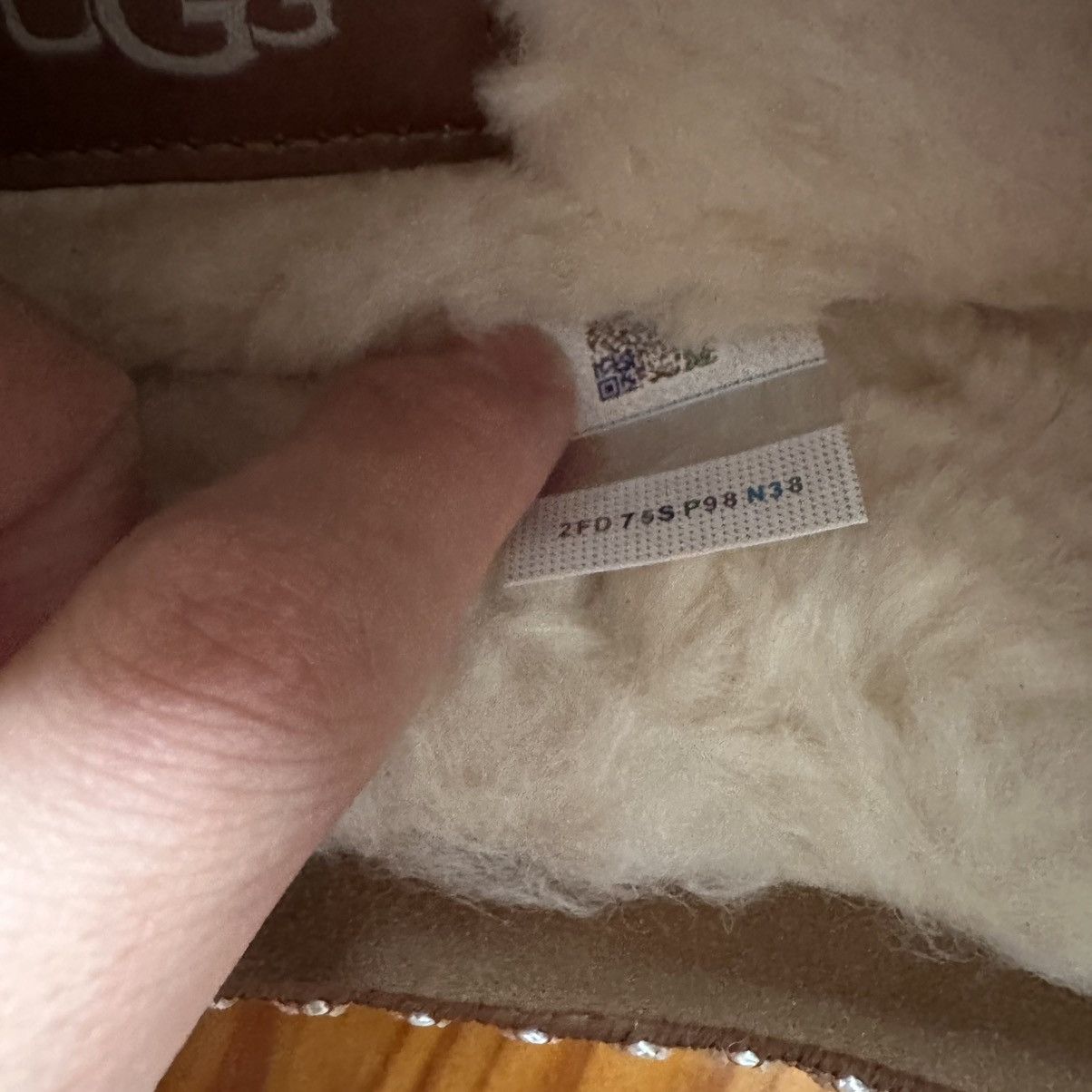 Palace × Ugg Palace UGG Looney Tunes Tasman Slipper Chestnut - Size 42 Size US 9 / EU 42 - 14 Thumbnail