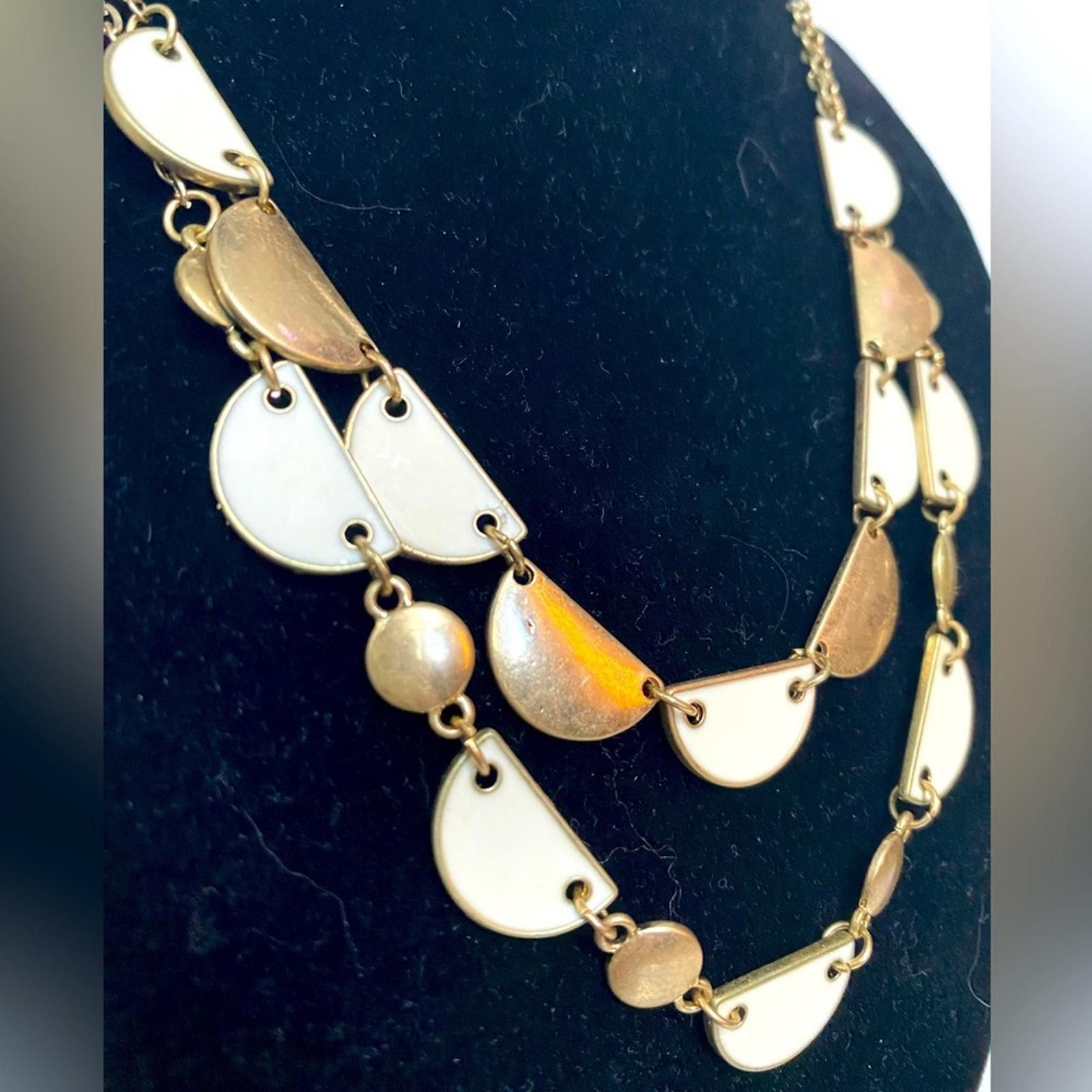 Other VTG CHARMING CHARLIE Gold White Enamel Multi-Strand Necklace Size ONE SIZE - 4 Thumbnail