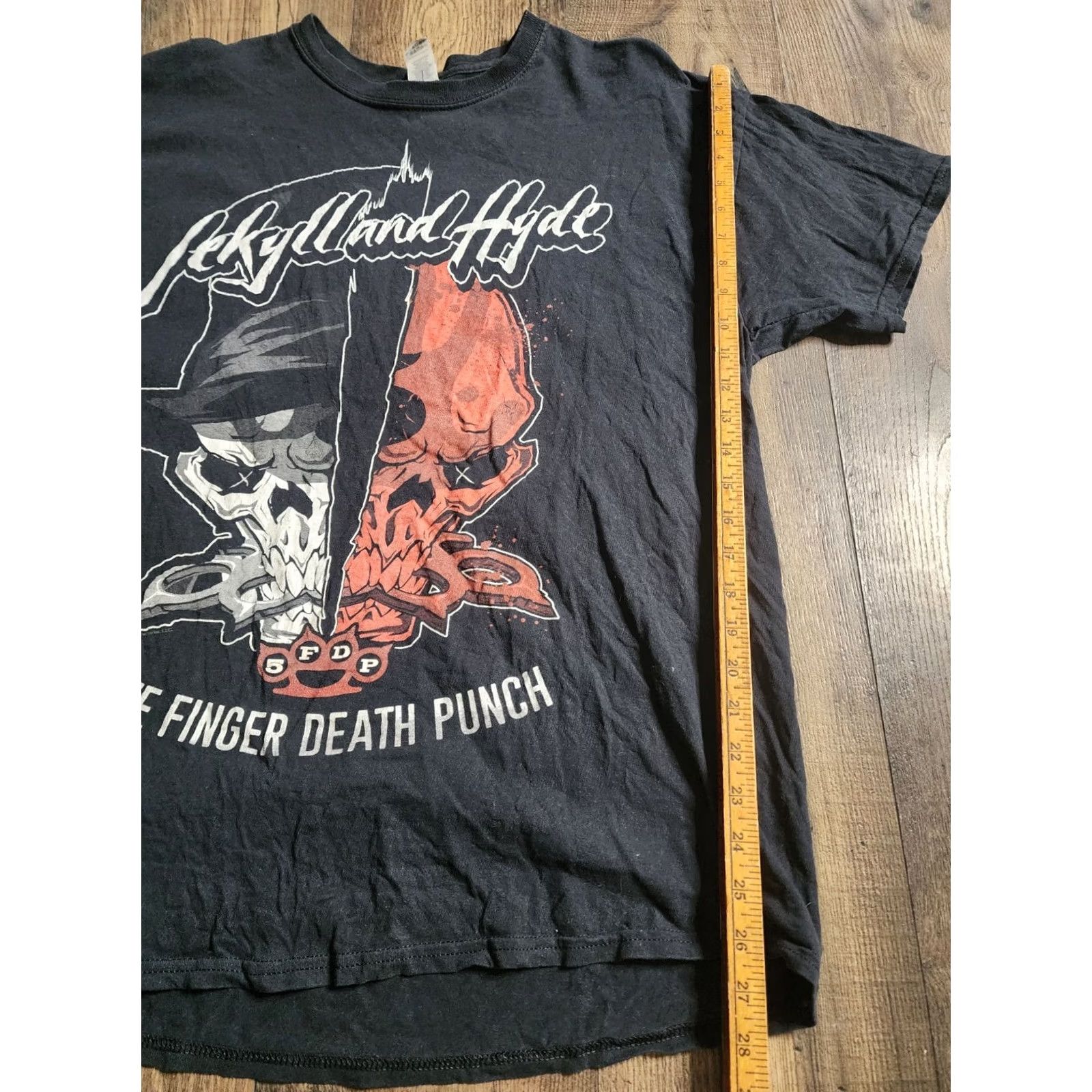 Vintage VINTAGE Five Finger Death Punch T Shirt Mens XL Black Jekyll and Hyde Distressed SS Crew Neck Size US XL / EU 56 / 4 - 2 Thumbnail