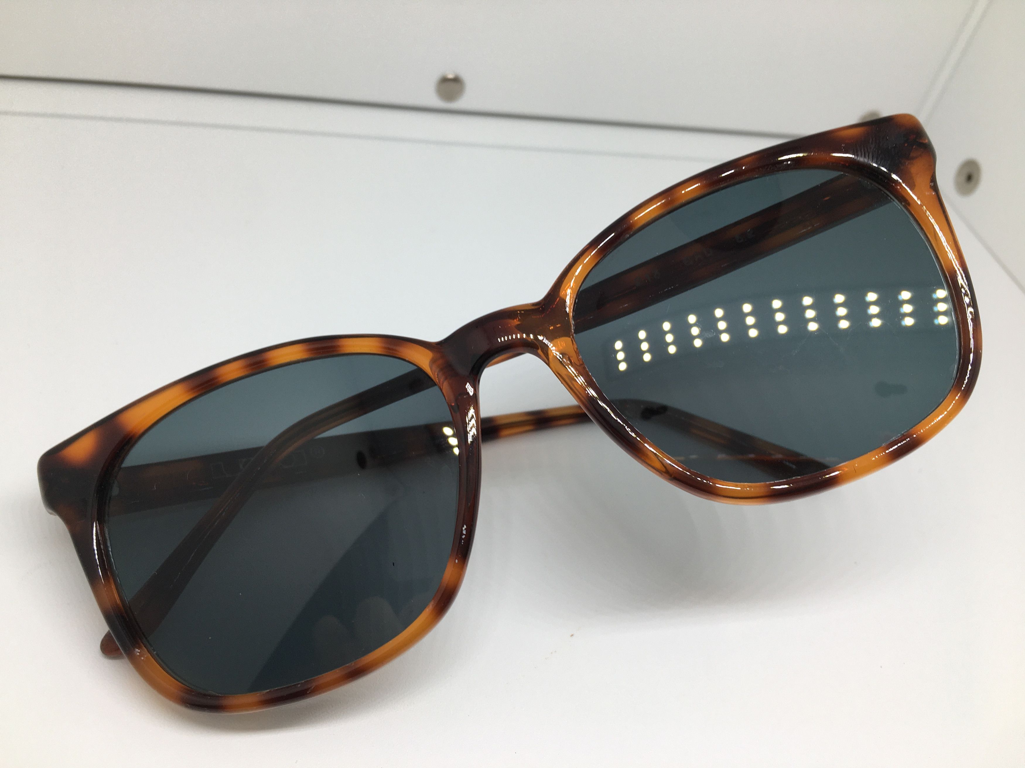 Vintage Vintage UOVO Tortoise Sunglasses Frame Size ONE SIZE - 7 Thumbnail