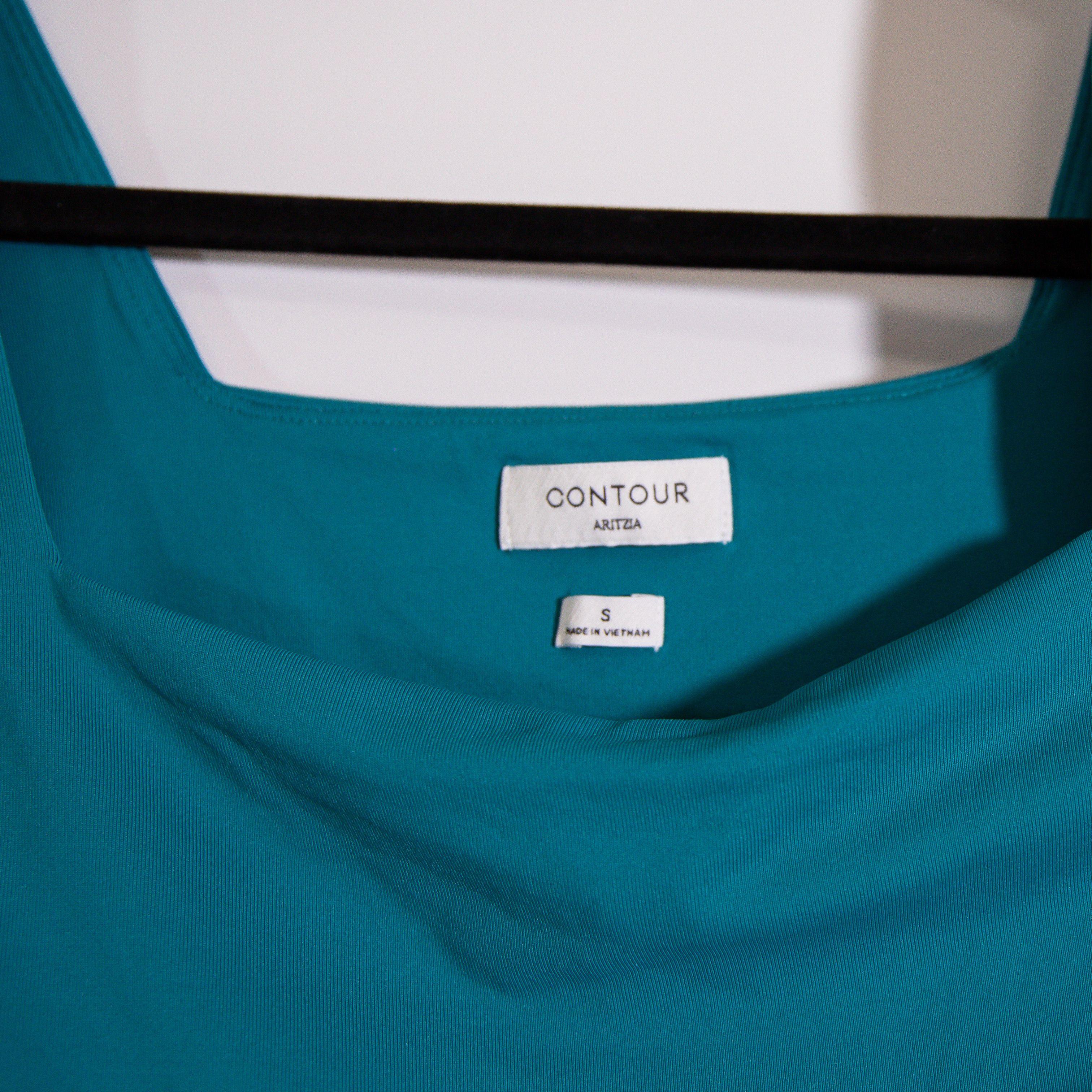 Aritzia Aritzia Original Contour Squareneck Short Size S / US 4 / IT 40 - 2 Thumbnail