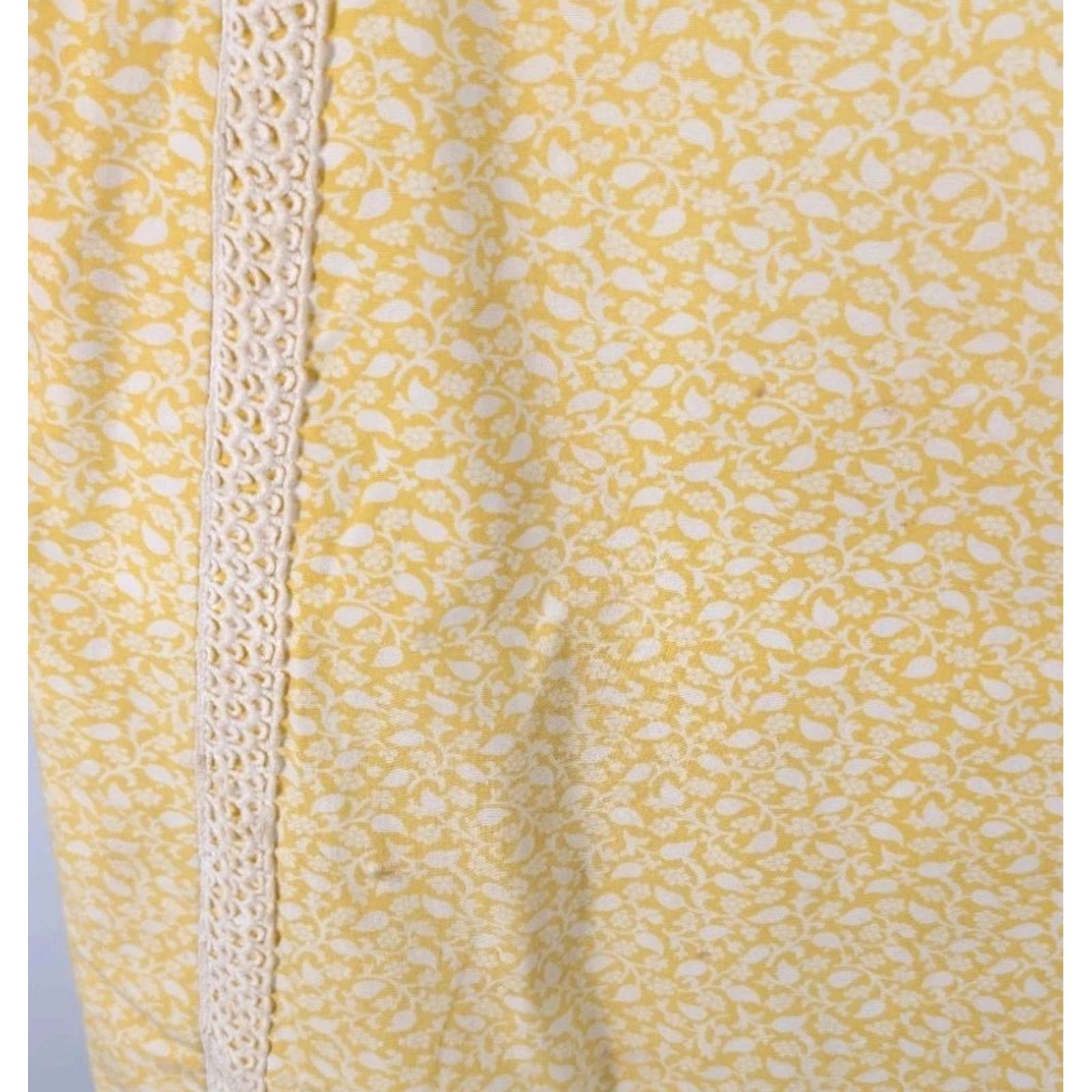 Lilly Pulitzer VINTAGE Lilly Pulitzer Shift Dress Yellow Floral Lace Trim Lord & Taylor 60s Women's Dress Size XS / US 0-2 / IT 36-38 - 6 Thumbnail