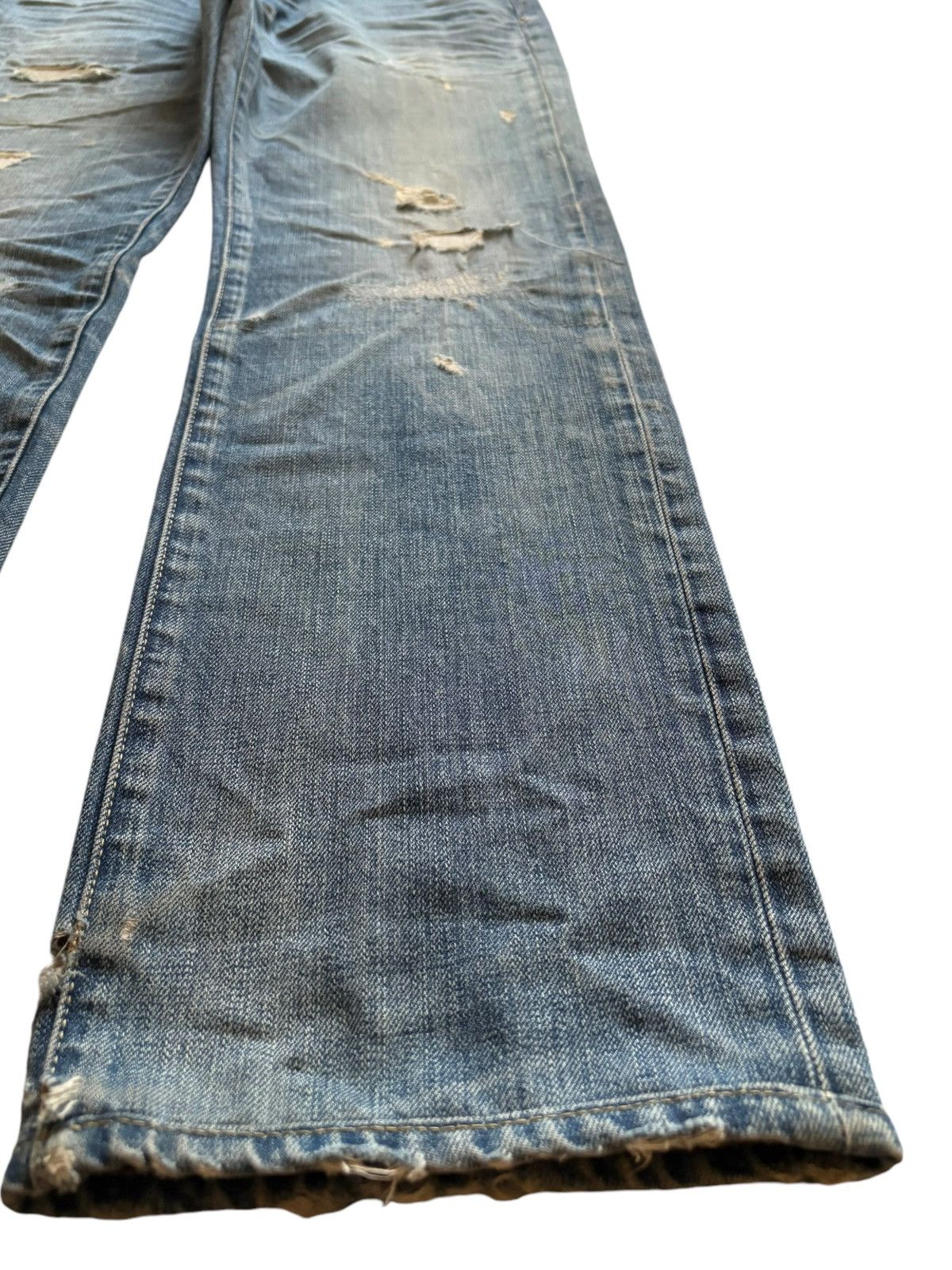 Japanese Brand Vintage Japanese Brand Faded Wash Ripped Loose Jeans Size US 32 / EU 48 - 7 Thumbnail