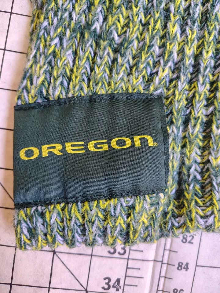 Other Oregon Ducks Infinity Scarf Green Yellow Knit Size ONE SIZE - 2 Thumbnail