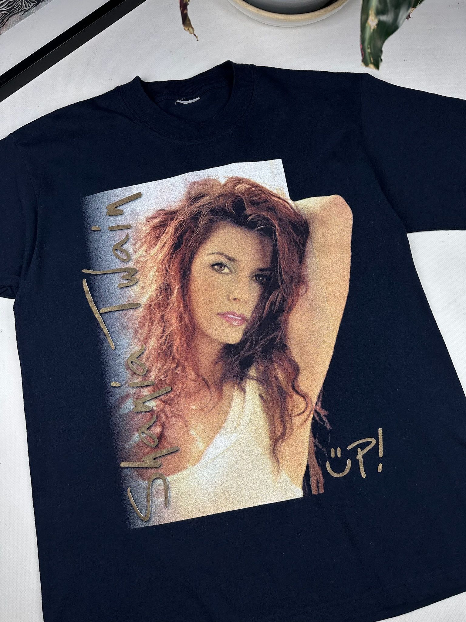 Band Tees VINTAGE SHANIA TWAIN country pop singer tour tee shirt Size US S / EU 44-46 / 1 - 2 Thumbnail