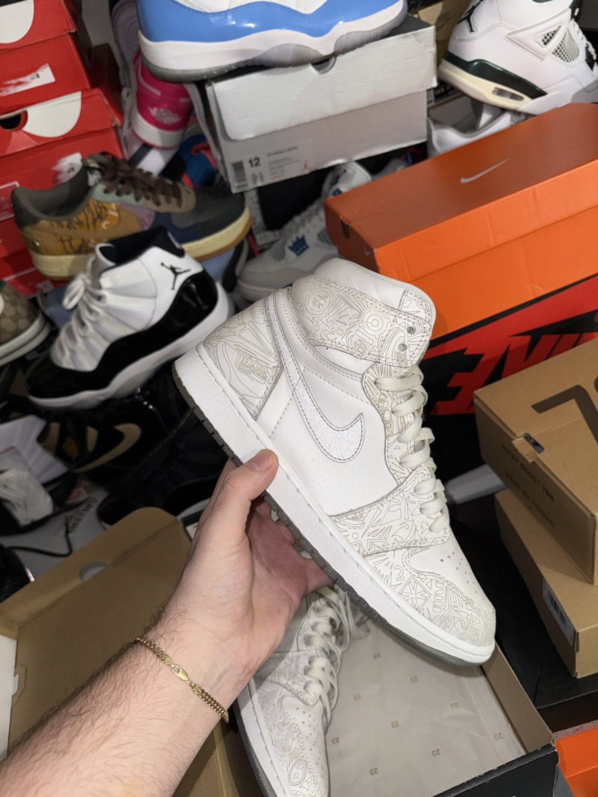 Jordan Brand Jordan retro 1 laser sz 10.5 Size US 10.5 / EU 43-44 - 1 Thumbnail
