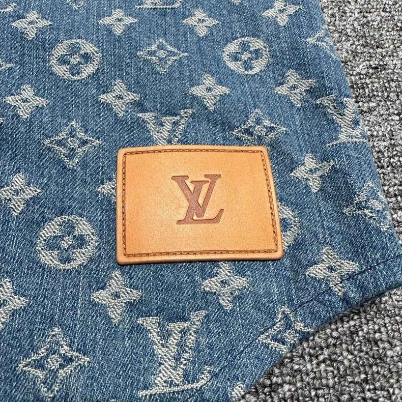 Louis Vuitton Louis Vuitton Denim short sleeves shirt Nextarrow-2505 Size US XS / EU 42 / 0 - 2 Thumbnail