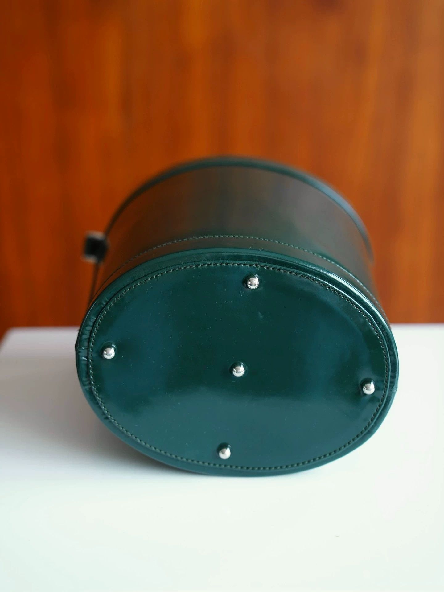 Gucci Vintage Gucci GG Rare Olive Green Leather Bucket Bag Size ONE SIZE - 8 Thumbnail