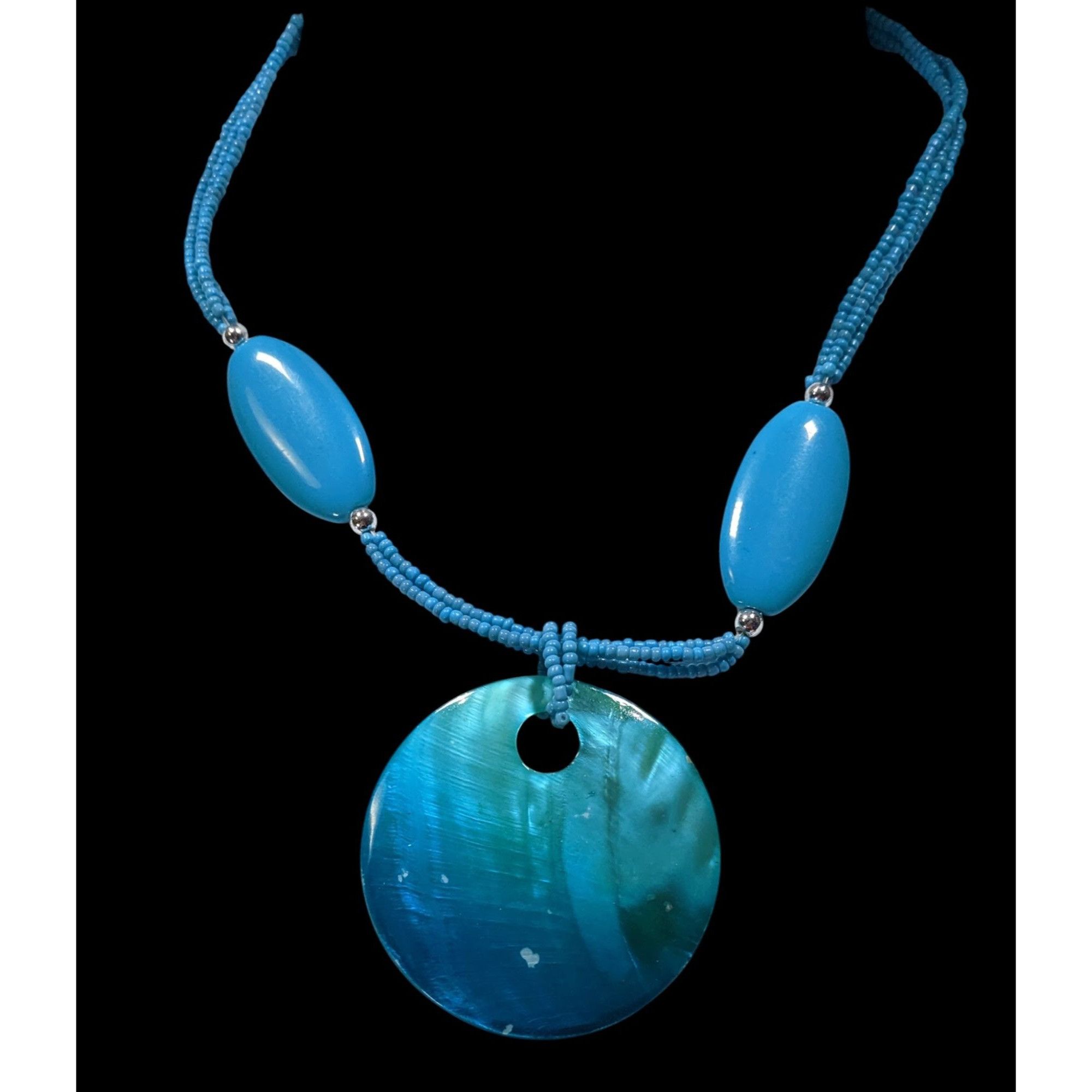 Other Beachy Mermaidcore Beaded Necklace With Large Dyed Shell Pen Size ONE SIZE - 2 Thumbnail