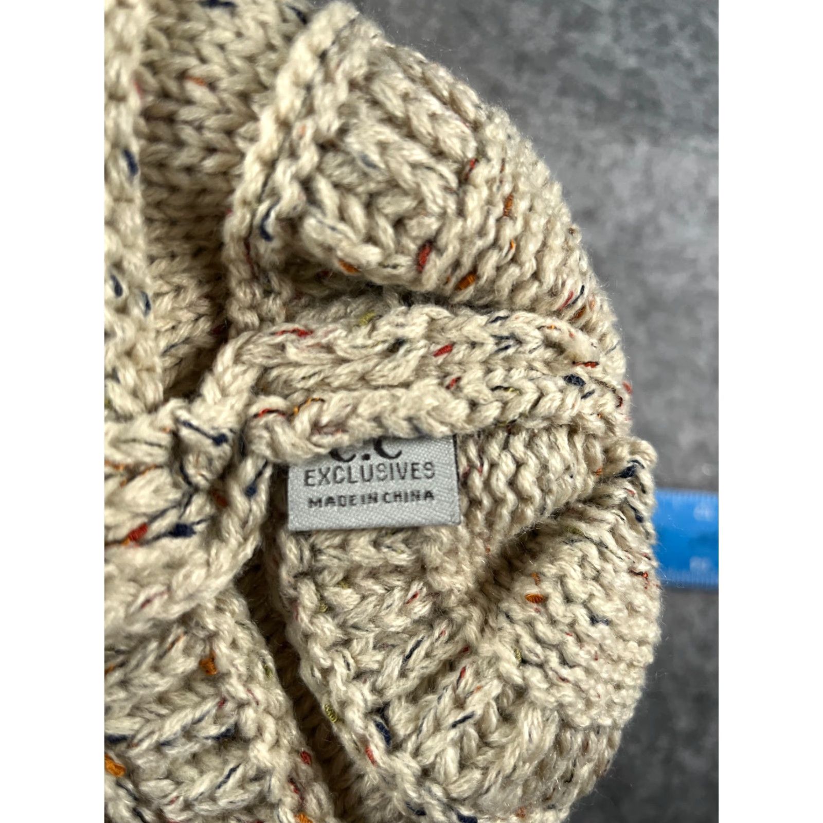 Vintage C.C Exclusives Beanie Toque Womens One Size Beige Confetti Knit Acrylic Fall Ski Hat/Cap Beanie Womens One Size Beige Knit Acrylic Outdoor Ski Size ONE SIZE - 7 Thumbnail
