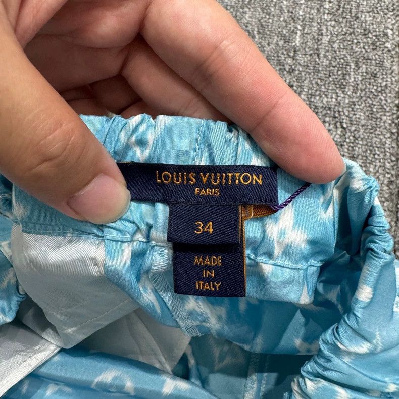 Louis Vuitton Louis Vuitton presbyopic logo pants 2501-Nextarrow Size US 34 / EU 50 - 3 Thumbnail