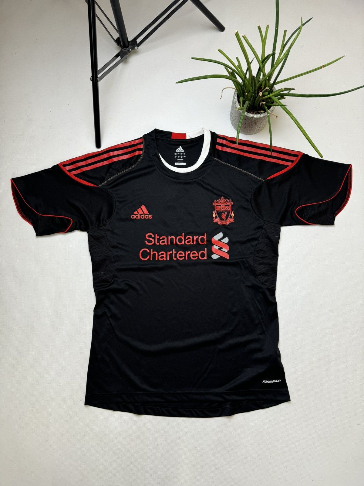 Adidas Rare vintage Liverpool adidas soccer jersey y2k Size US L / EU 52-54 / 3 - 2 Thumbnail