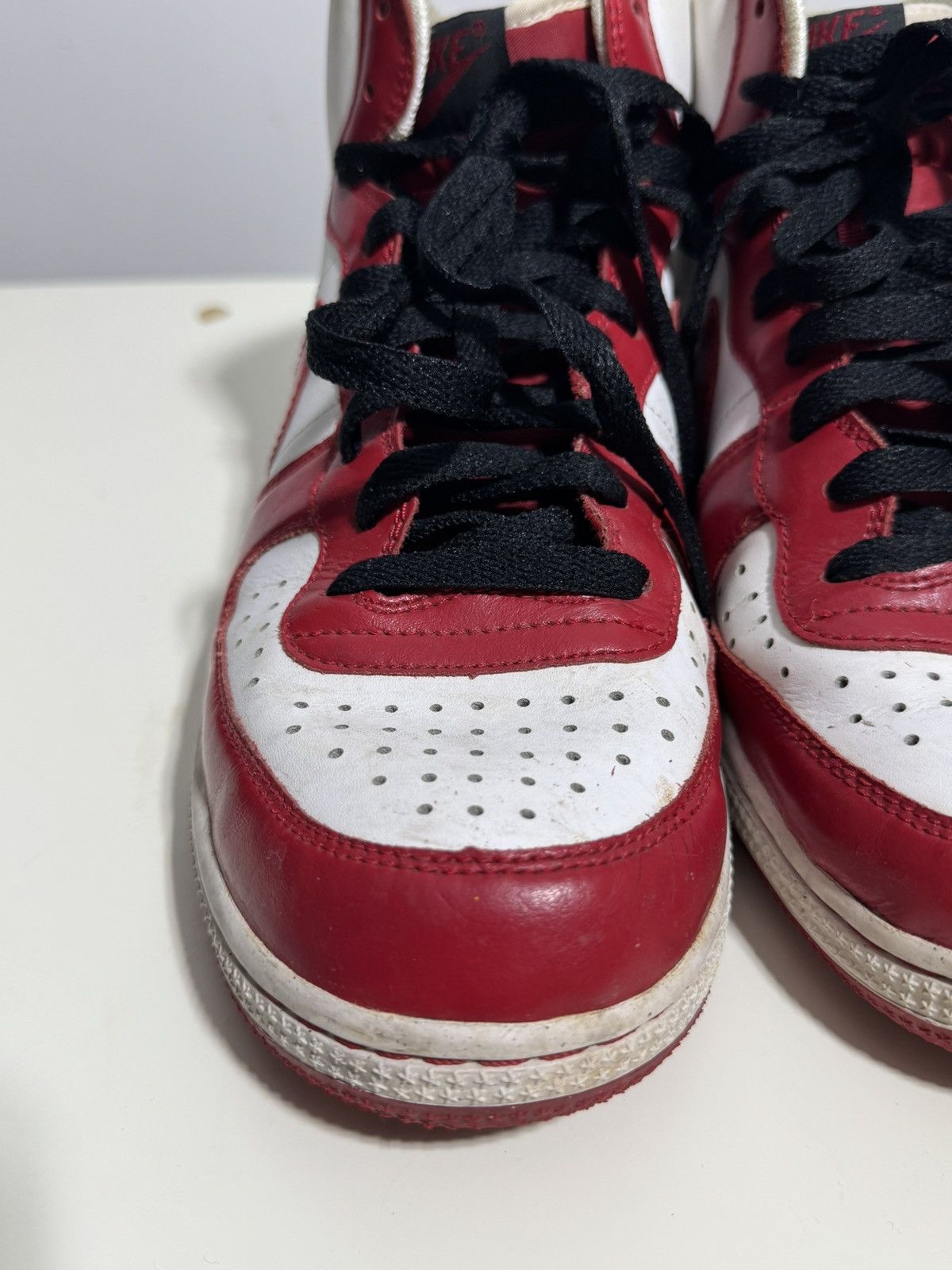 Nike Vintage 2009 Nike Mid University Red Sneakers 10.5 US Size US 10.5 / EU 43-44 - 13 Thumbnail