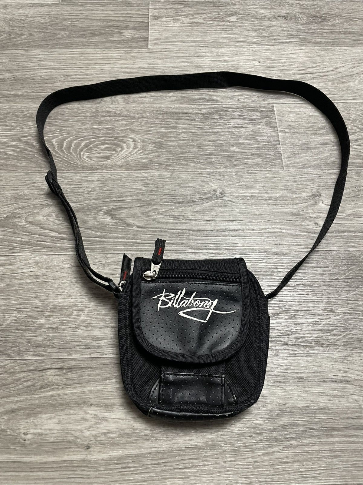 Billabong Vintage Billabong Black Box Shoulder Bag Surf Style Y2K Size ONE SIZE - 1 Thumbnail