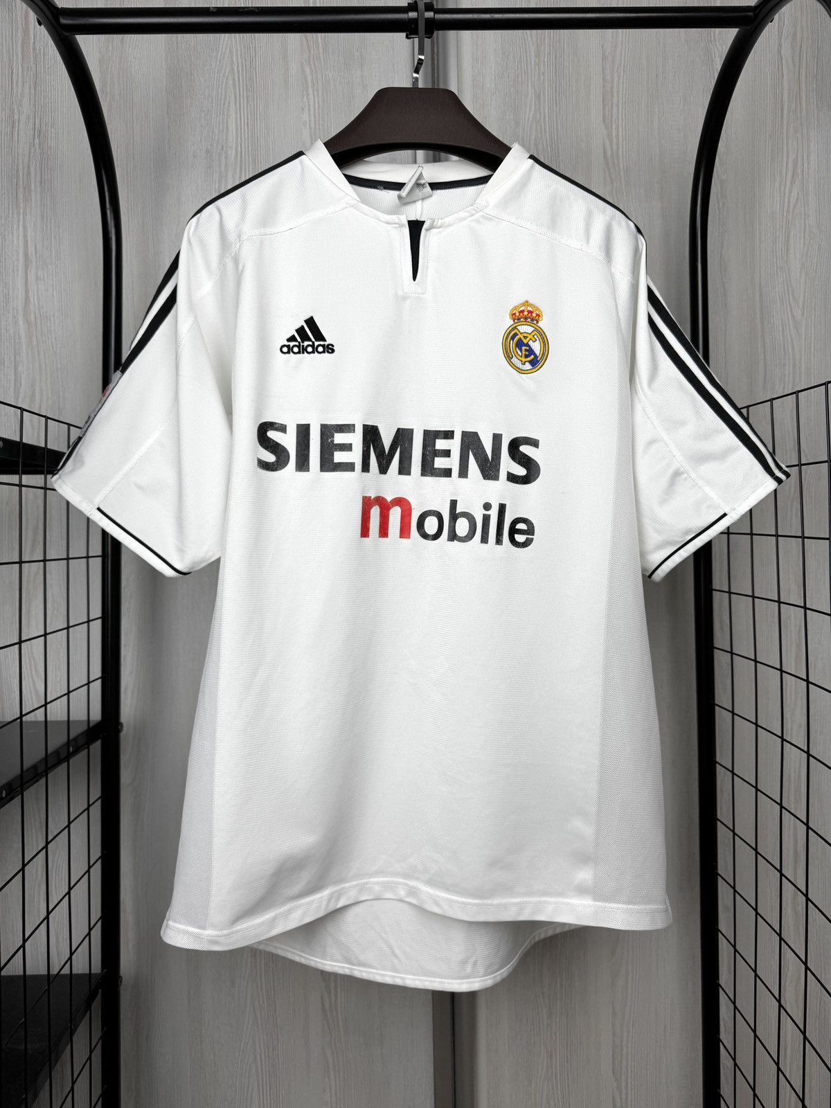 Adidas Authentic Adidas Real Madrid 2003/2004 Home Soccer Jersey XL Size US XL / EU 56 / 4 - 2 Thumbnail