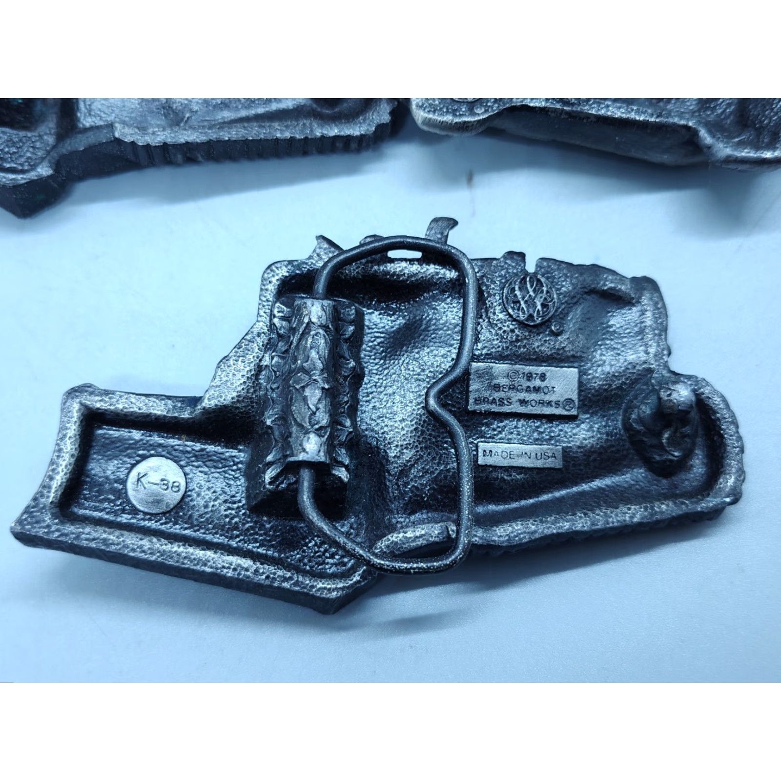 Vintage VINTAGE Bergamot Brass Works 1970s Industrial Belt Buckles Lot of 3 Silver/Bronze Adult Unisex Size ONE SIZE - 5 Thumbnail