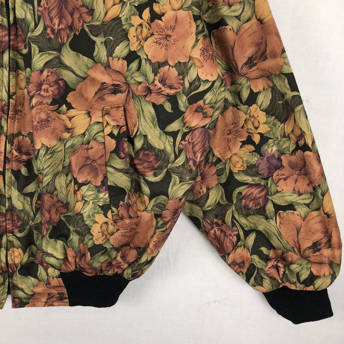 Vintage Vintage 80's Fullprint Flora Quilted Lining Bomber Jacket Size M / US 6-8 / IT 42-44 - 3 Thumbnail