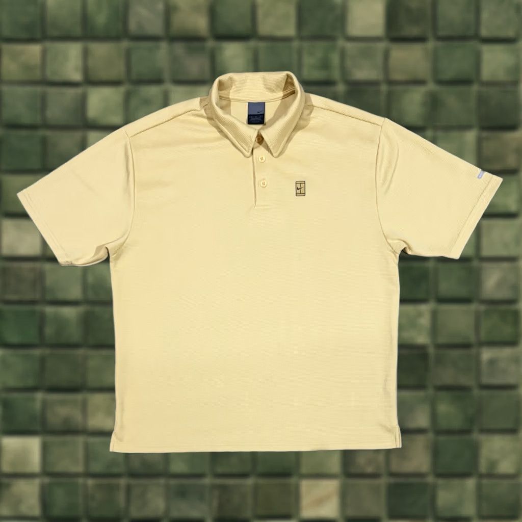 Nike Nike Court Tennis Polo Shirt Mens Size M Yellow Mini Logo Size US M / EU 48-50 / 2 - 1 Thumbnail