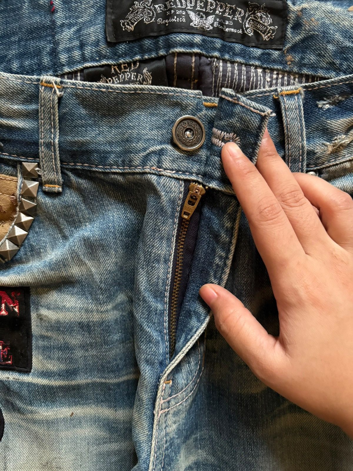 Japanese Brand Vintage Japanese Brand Mud Wash Patch Distressed Baggy Jeans Size US 34 / EU 50 - 3 Thumbnail