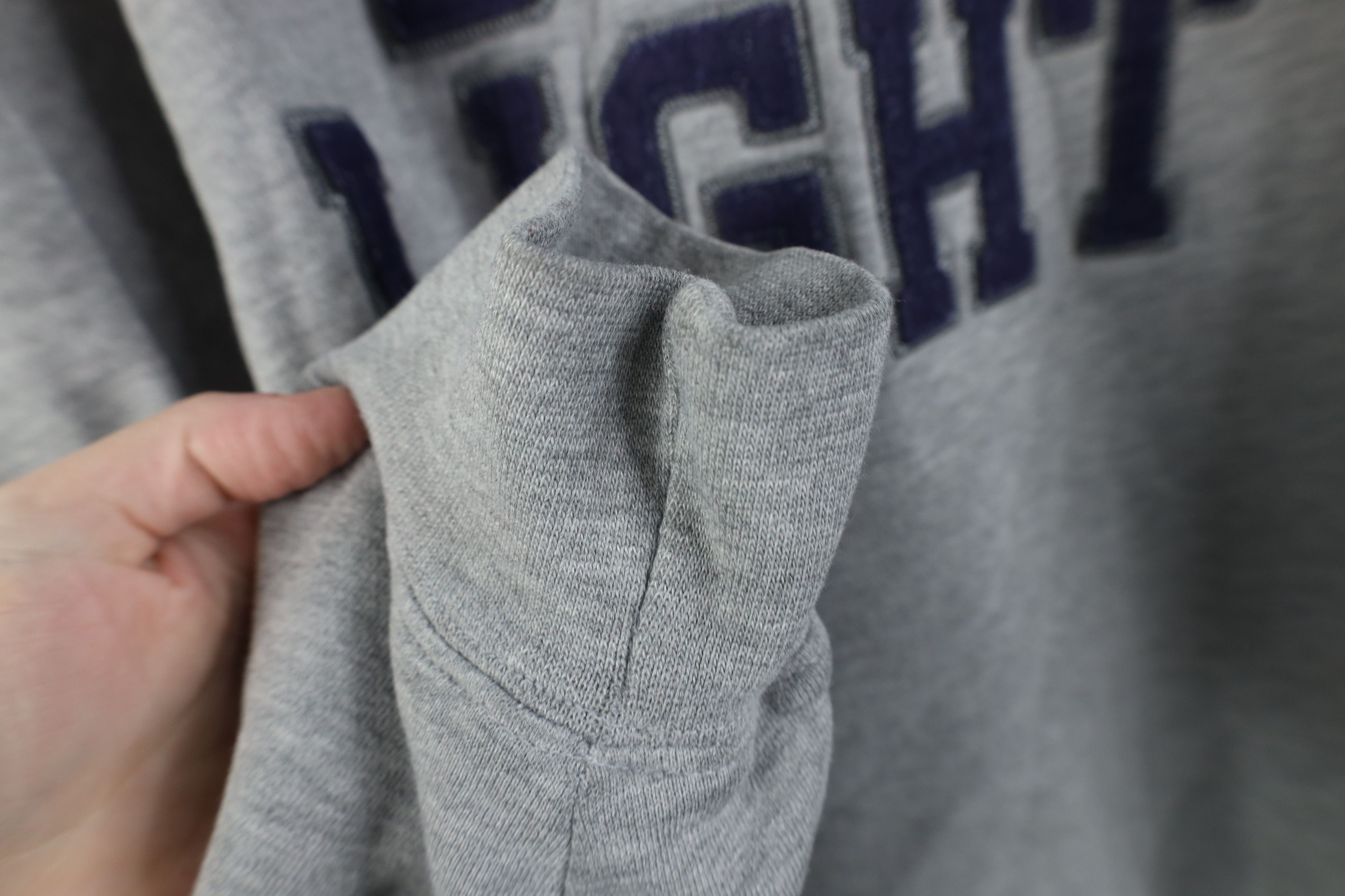 Vintage Vintage 90s Budweiser Light Beer Crewneck Sweatshirt Gray Size US XL / EU 56 / 4 - 6 Thumbnail