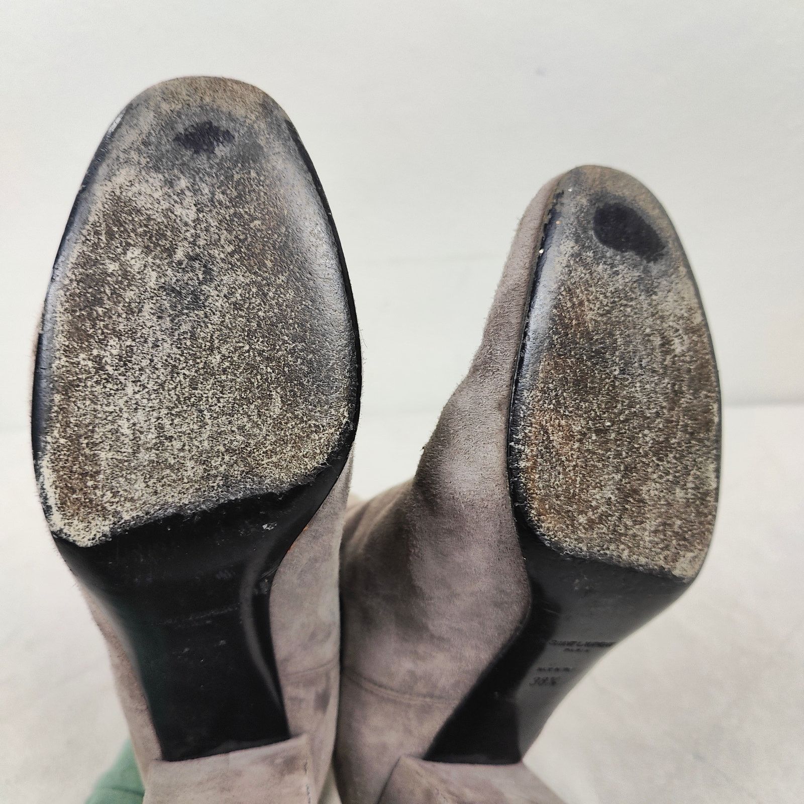 Saint Laurent Paris Saint Laurent Lou Suede Chelsea Boots Womens 38.5 8.5 Gray Size US 8.5 / IT 38.5 - 10 Thumbnail