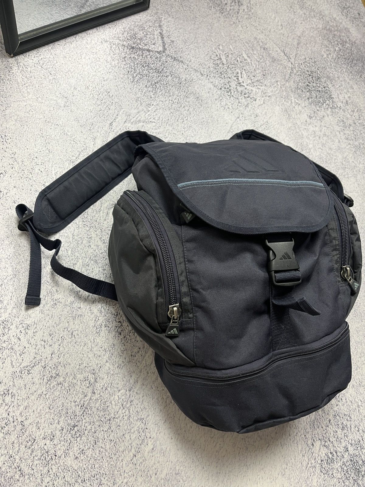 Adidas Vintage Adidas 00’s Y2K Logo Backpack Streetwear Hype Rare Size ONE SIZE - 5 Thumbnail