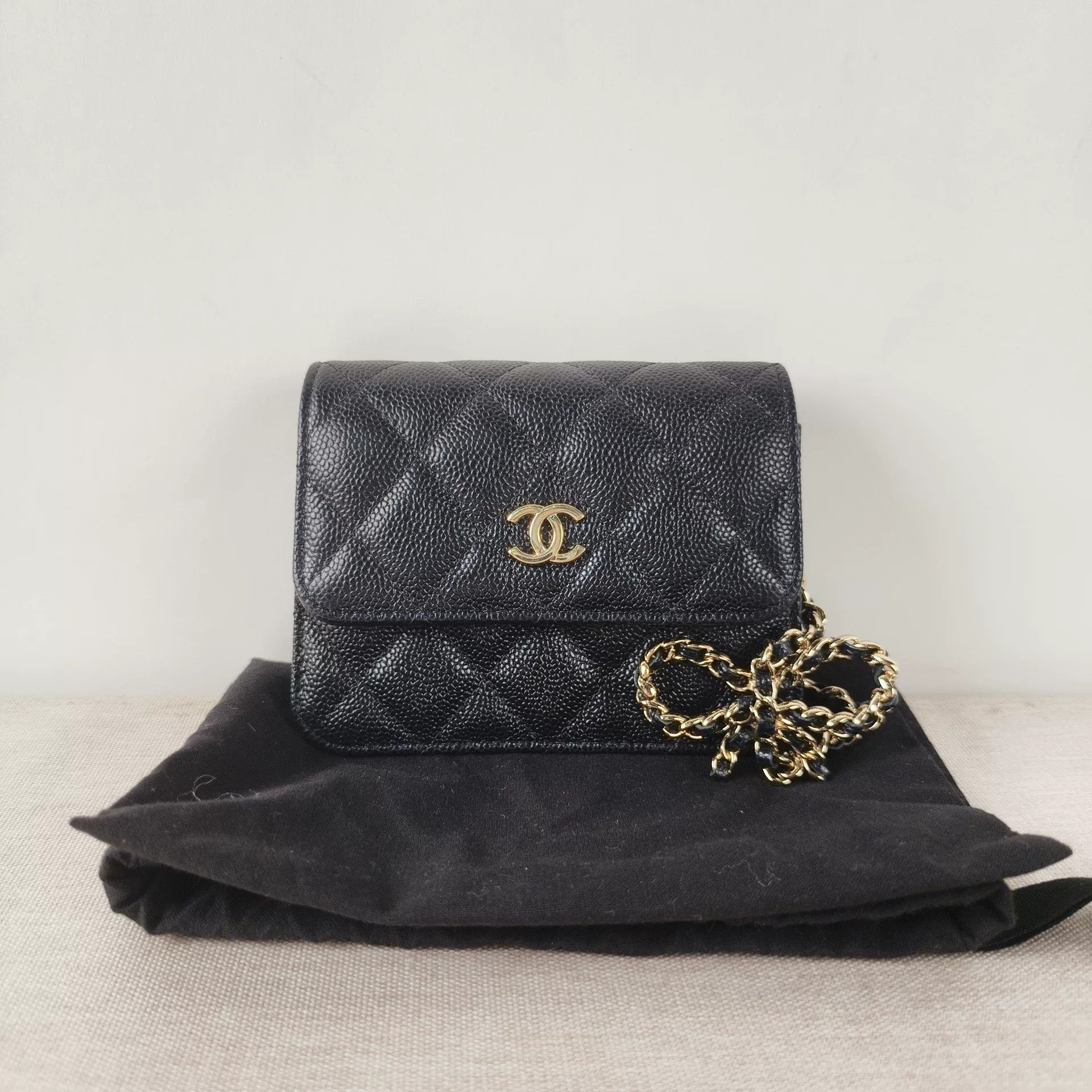 Chanel Pre-loved Bag Very good condition Size ONE SIZE - 1 Thumbnail