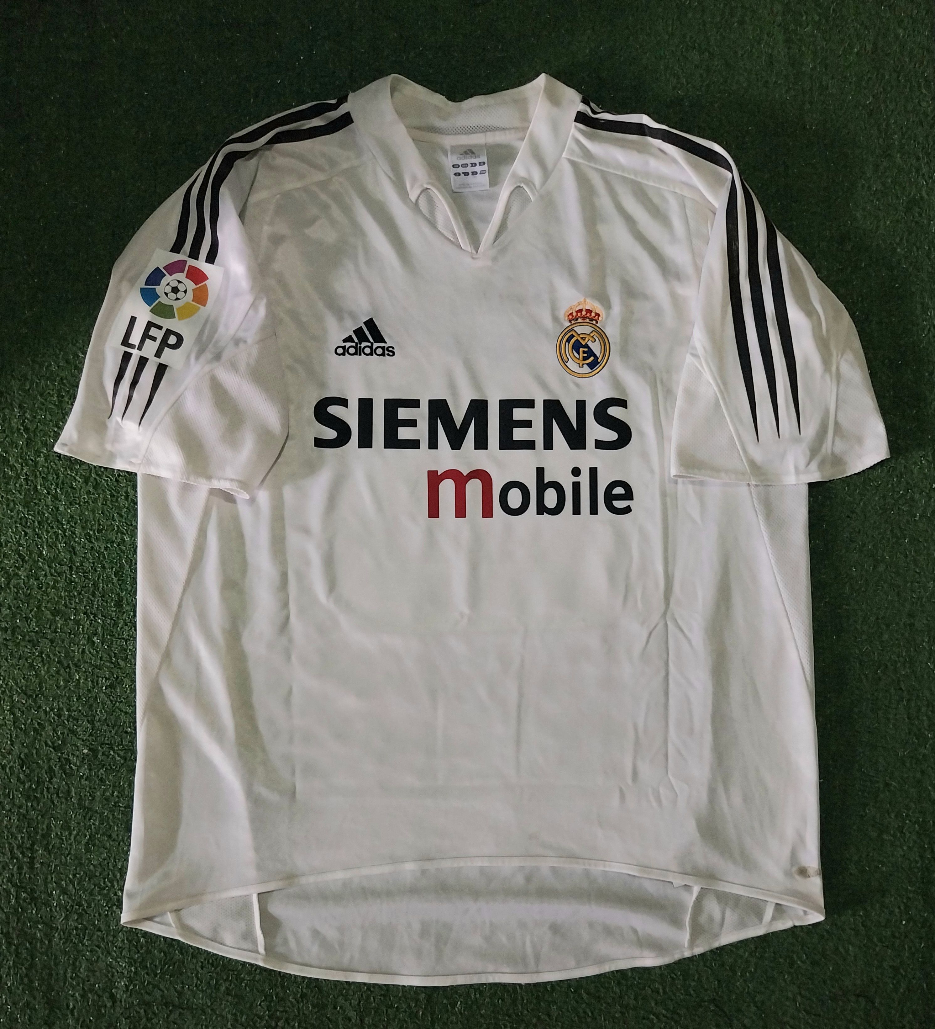 Adidas Real madrid home 2004/2005 david beckham jersey football Size US L / EU 52-54 / 3 - 1 Thumbnail