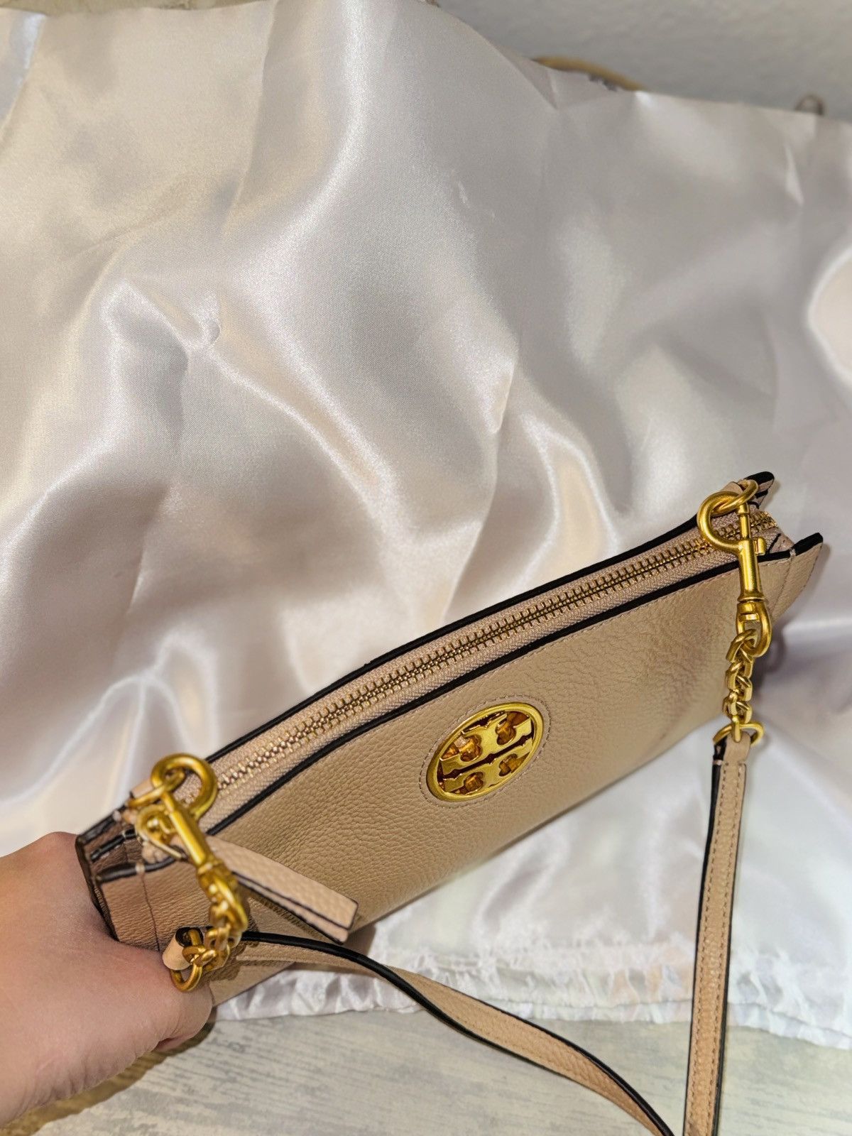 Tory Burch Tory Burch Carson Zip Top Crossbody Bag cream crossbody bag Size ONE SIZE - 2 Thumbnail