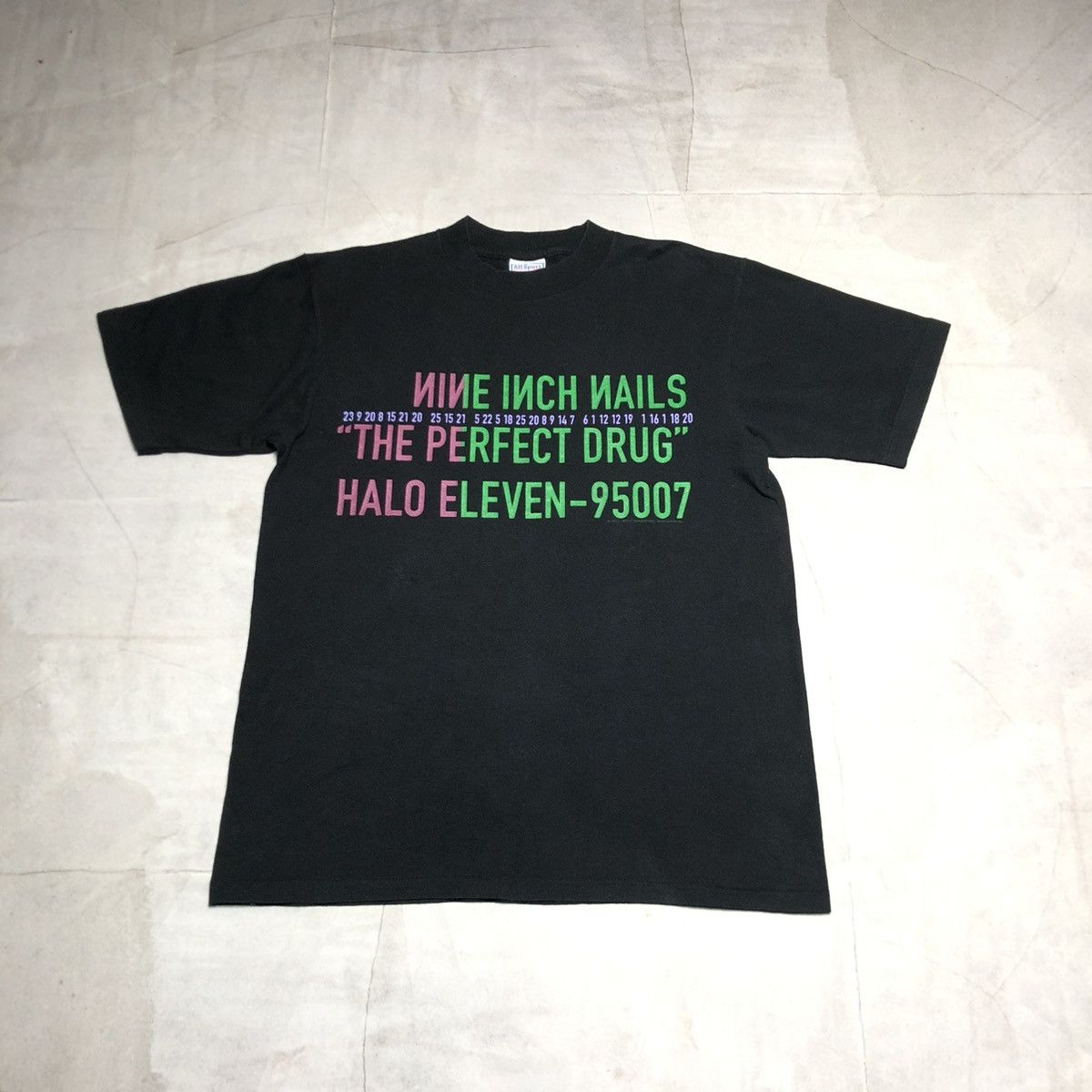 Vintage vintage Nine Inch Nails My Perfect Drug Band Rock T shirt Size US L / EU 52-54 / 3 - 1 Thumbnail