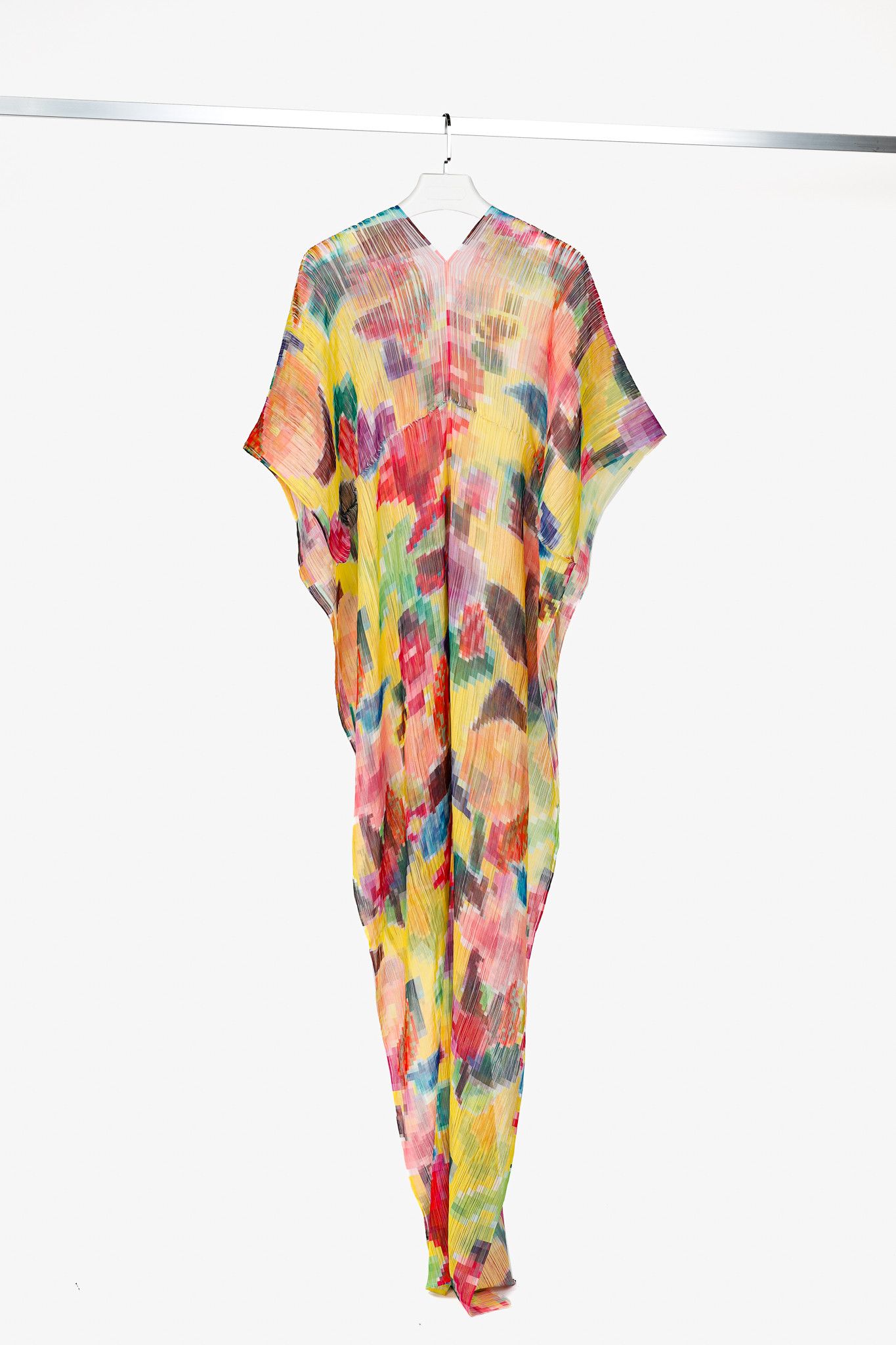 Pleats Please Issey Miyake Pleats Please Issey Miyake Multicolour Pixel-Printed Shawl Size ONE SIZE - 1 Thumbnail