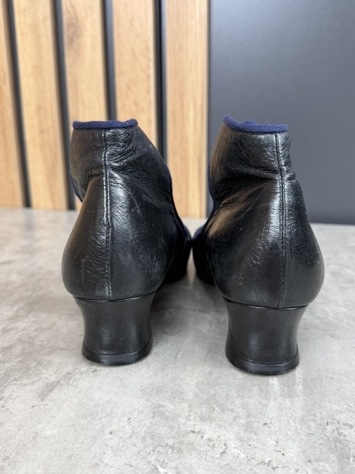 Vintage Chie Mihara Black Leather Ribbon Heels Pumps Size 39 Size US 9 / IT 39 - 5 Thumbnail