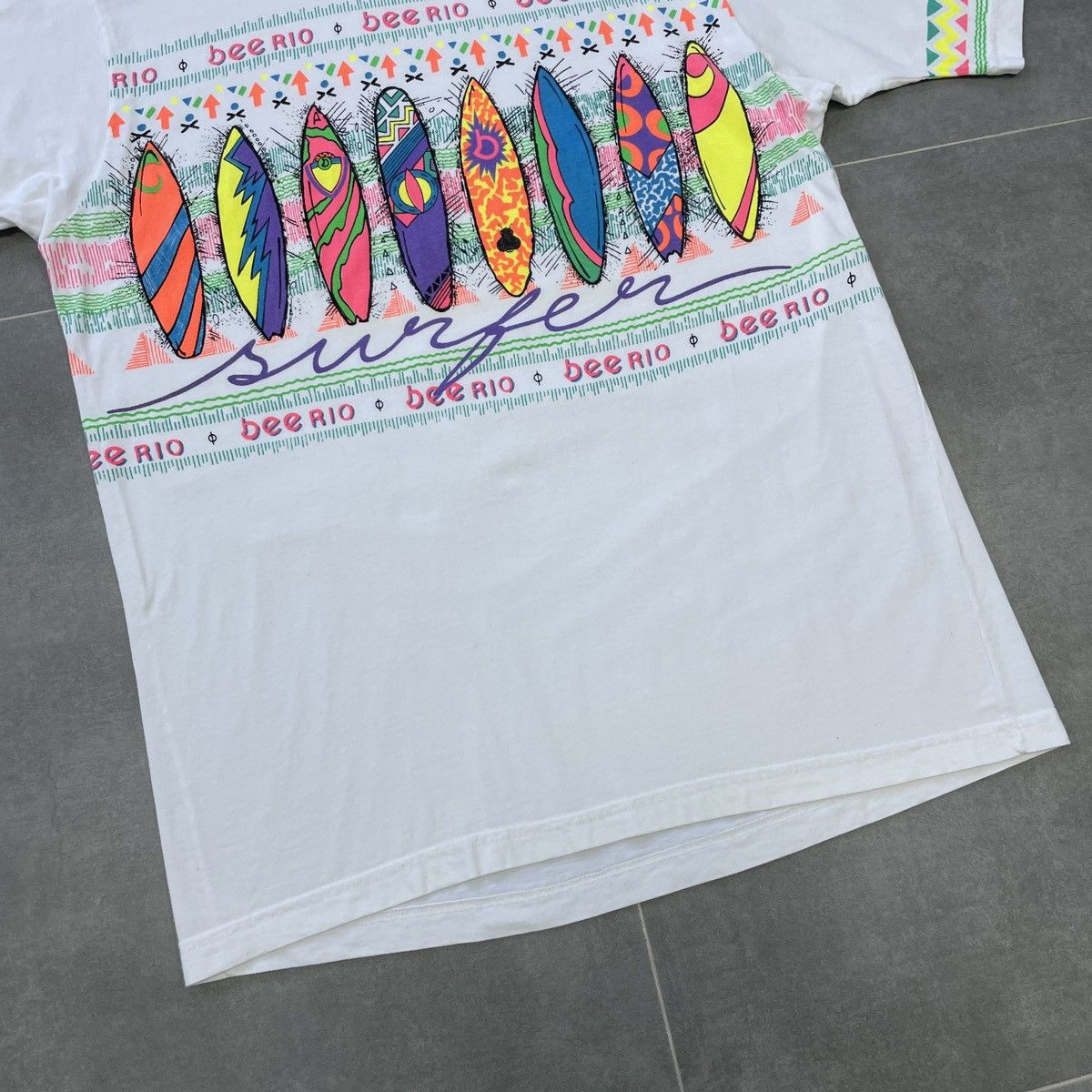 Vintage Vintage Bee Rio Surfing T-Shirt Size M Size US M / EU 48-50 / 2 - 4 Thumbnail