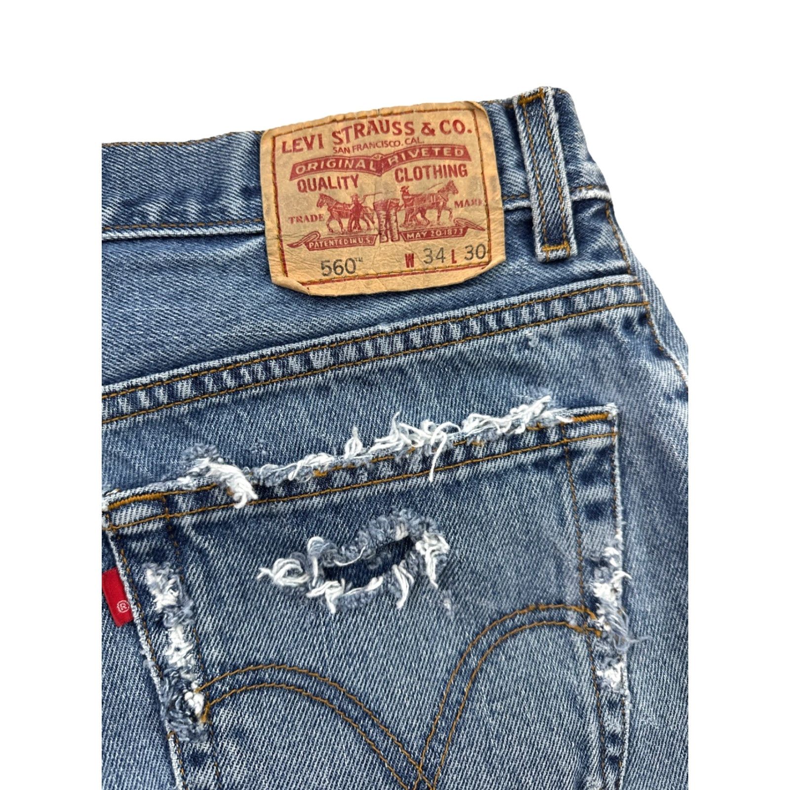 Levi's VINTAGE Levi's 560 Relaxed Denim Blue Jean Shorts High Rise 14/33 Cut Off 90s Womens Shorts Jeans Size 36" / US 14 / IT 50 - 4 Thumbnail