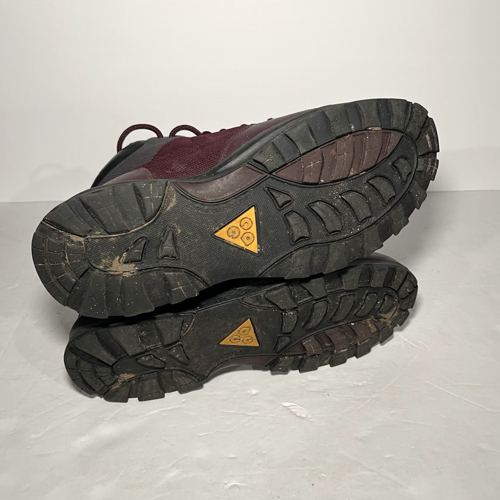 Nike VINTAGE Nike Manoa Athletic Boots Shoes Men 10 Leather Red Deep Burgundy/Anthracite 472780-600 Size US 10 / EU 43 - 6 Thumbnail