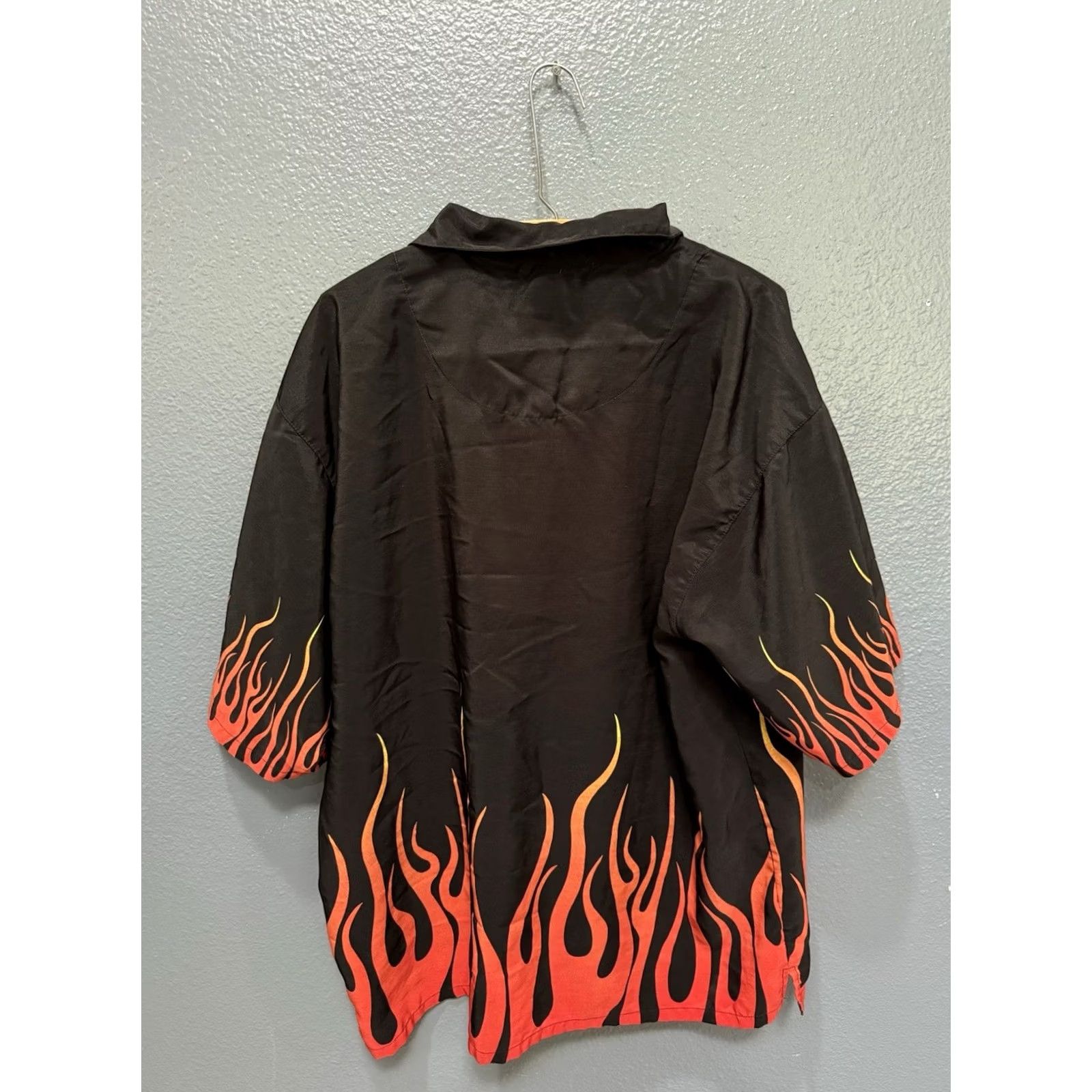 Vintage Steve And Barry’s Shirt Button-Up 2XL Short Sleeve Black Polyester University Flames Boys Mens? Size US XXL / EU 58 / 5 - 4 Thumbnail